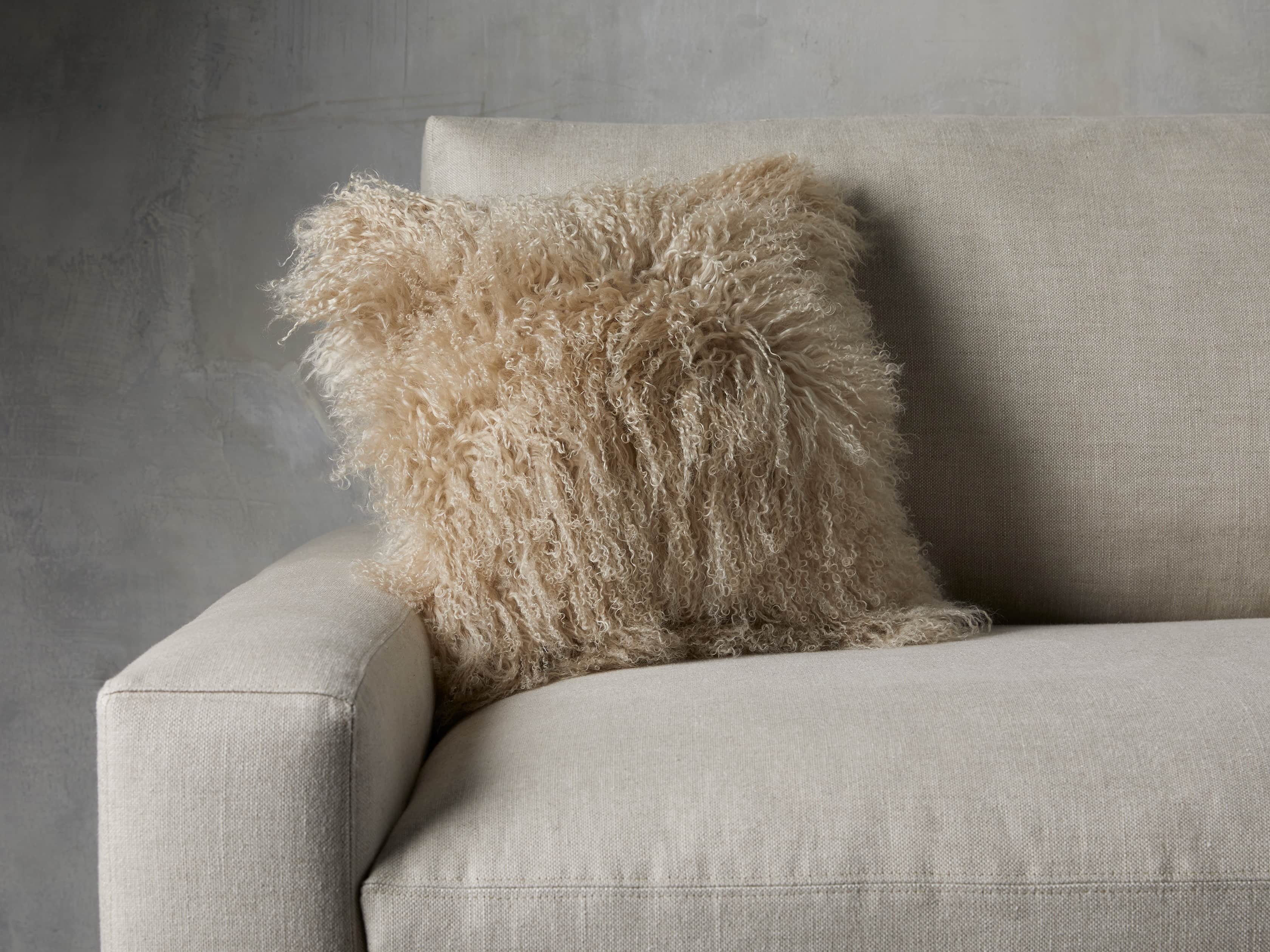 Lomi Pillow Cover – Arhaus