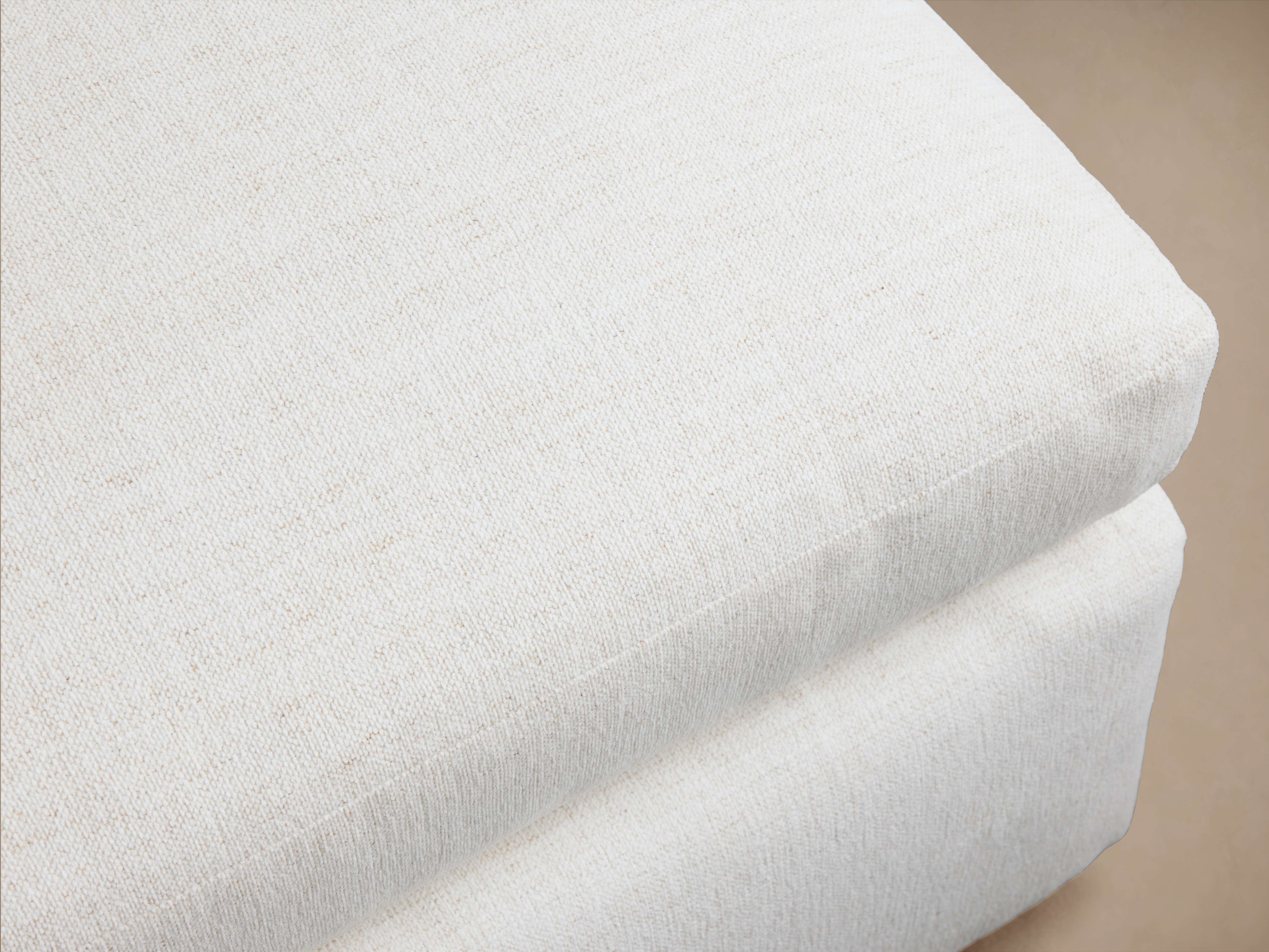 Kipton Square Ottoman - Thumbnail 4