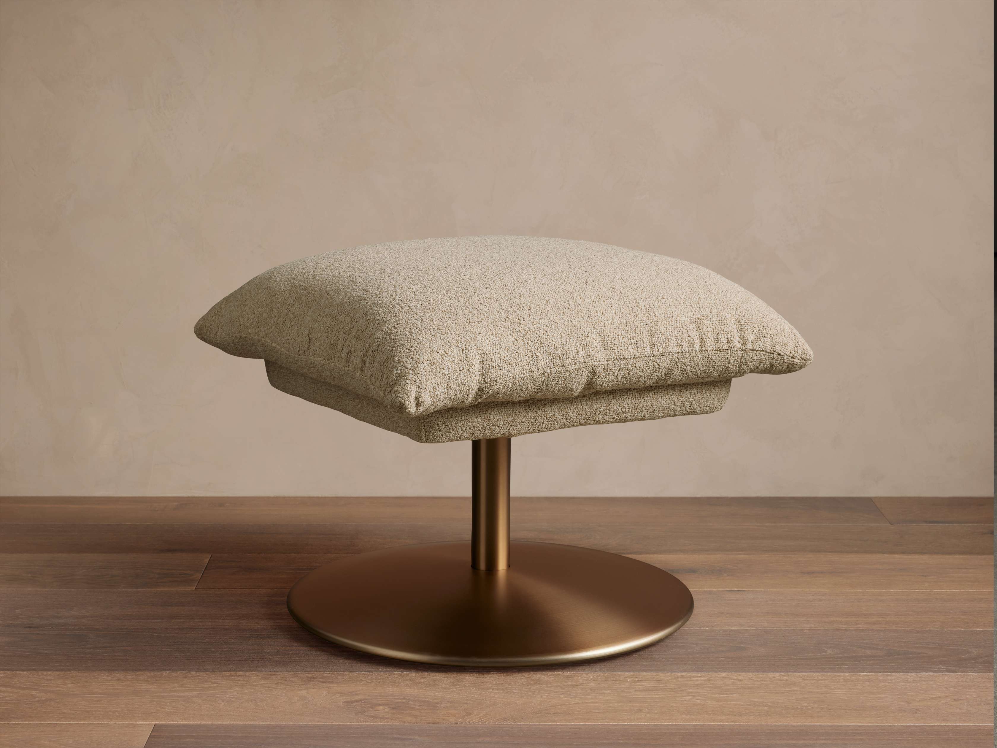 Deacon Ottoman - Thumbnail 2