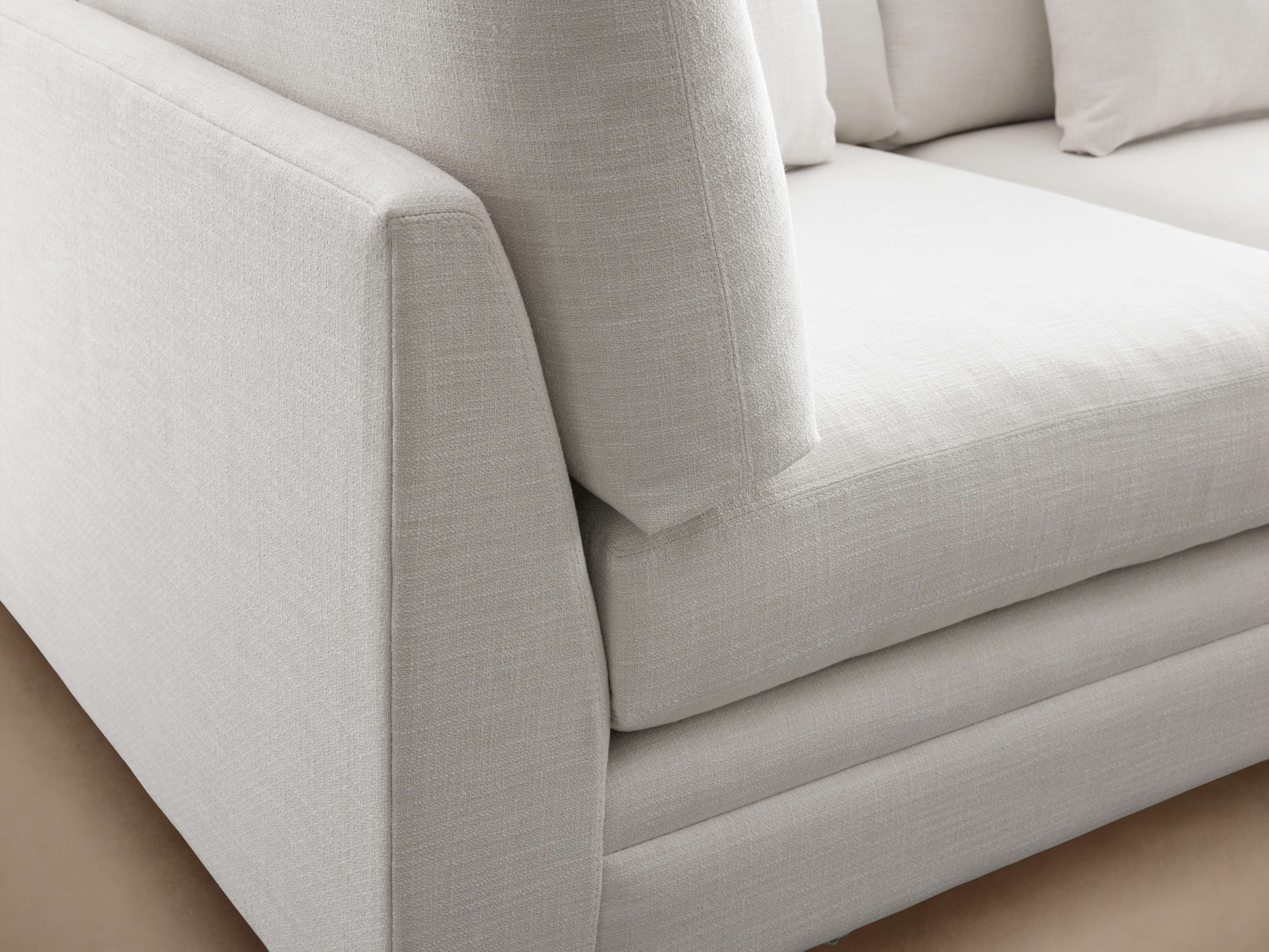 Pavo Three-Piece Sectional - Thumbnail 4