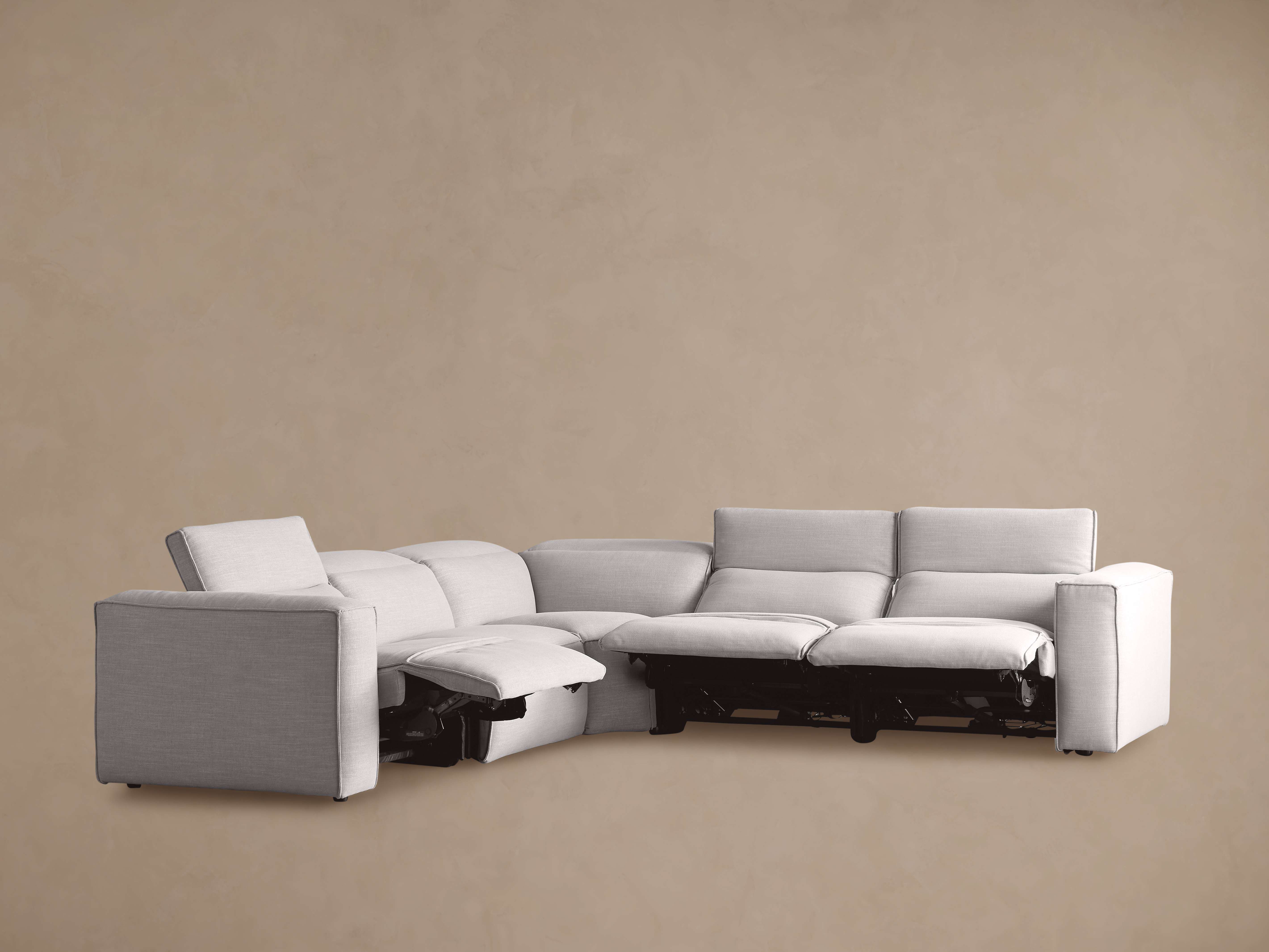Coburn Five-Piece Motion Corner Sectional - Thumbnail 4