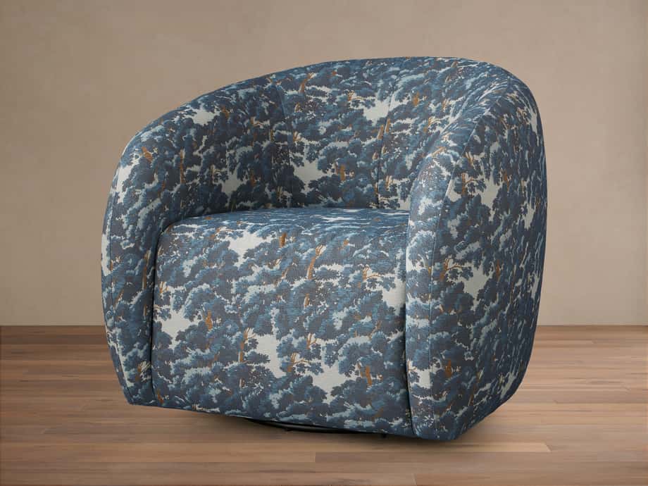 Fresno Swivel Chair in Oaks Pacific