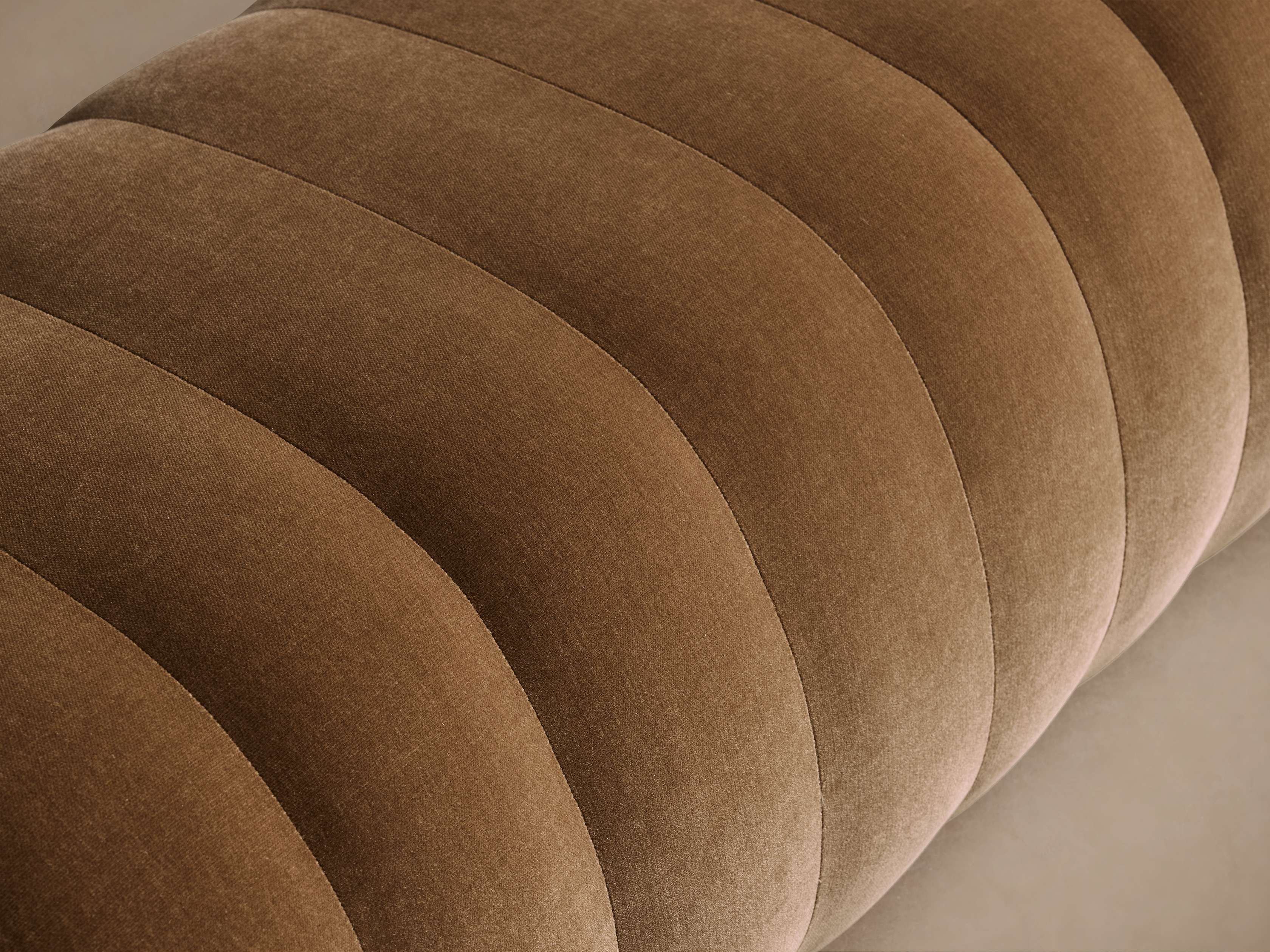 Fresno Channel-Stitched Bench - Thumbnail 3