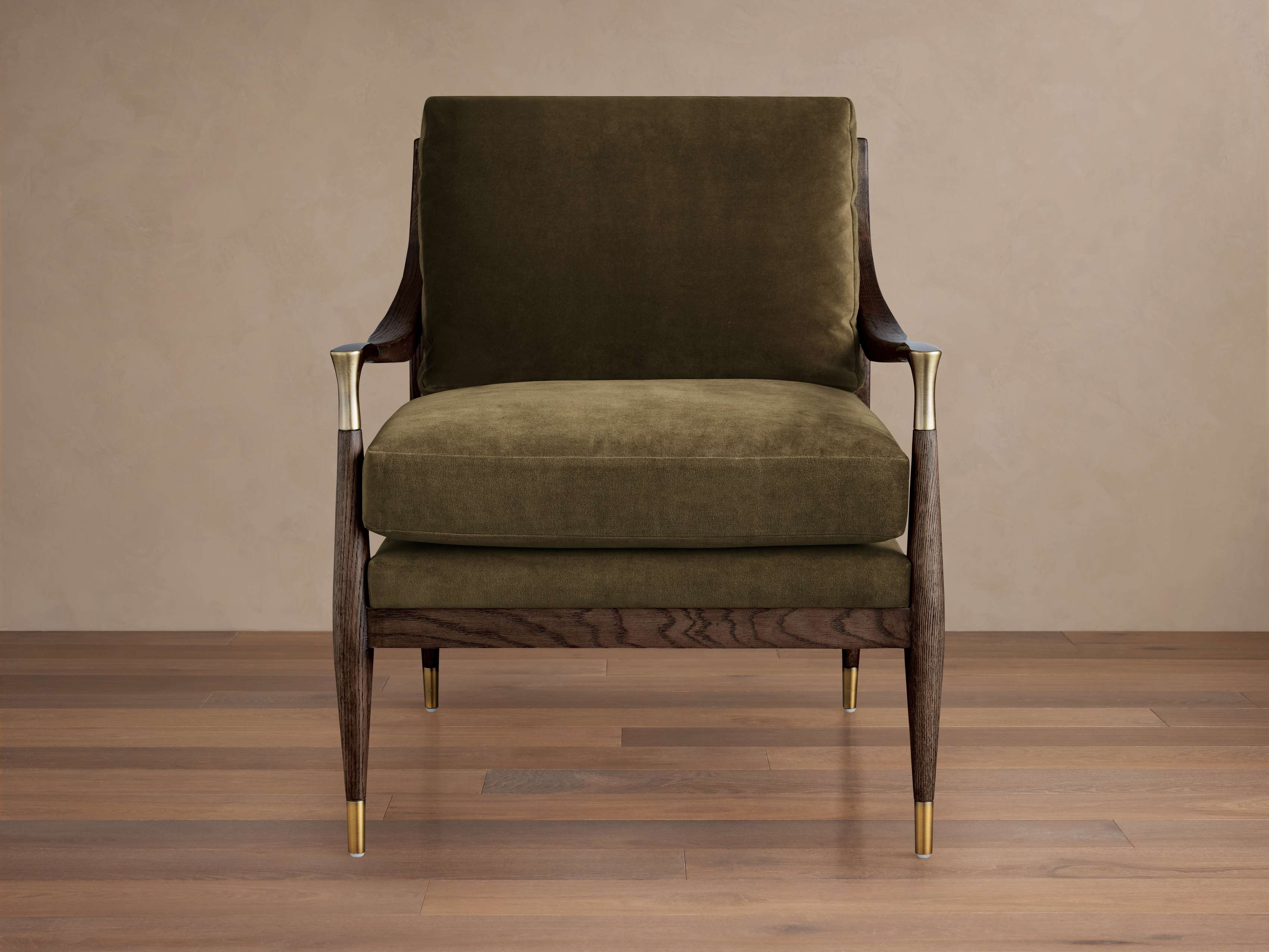 Fisher Chair
– Arhaus