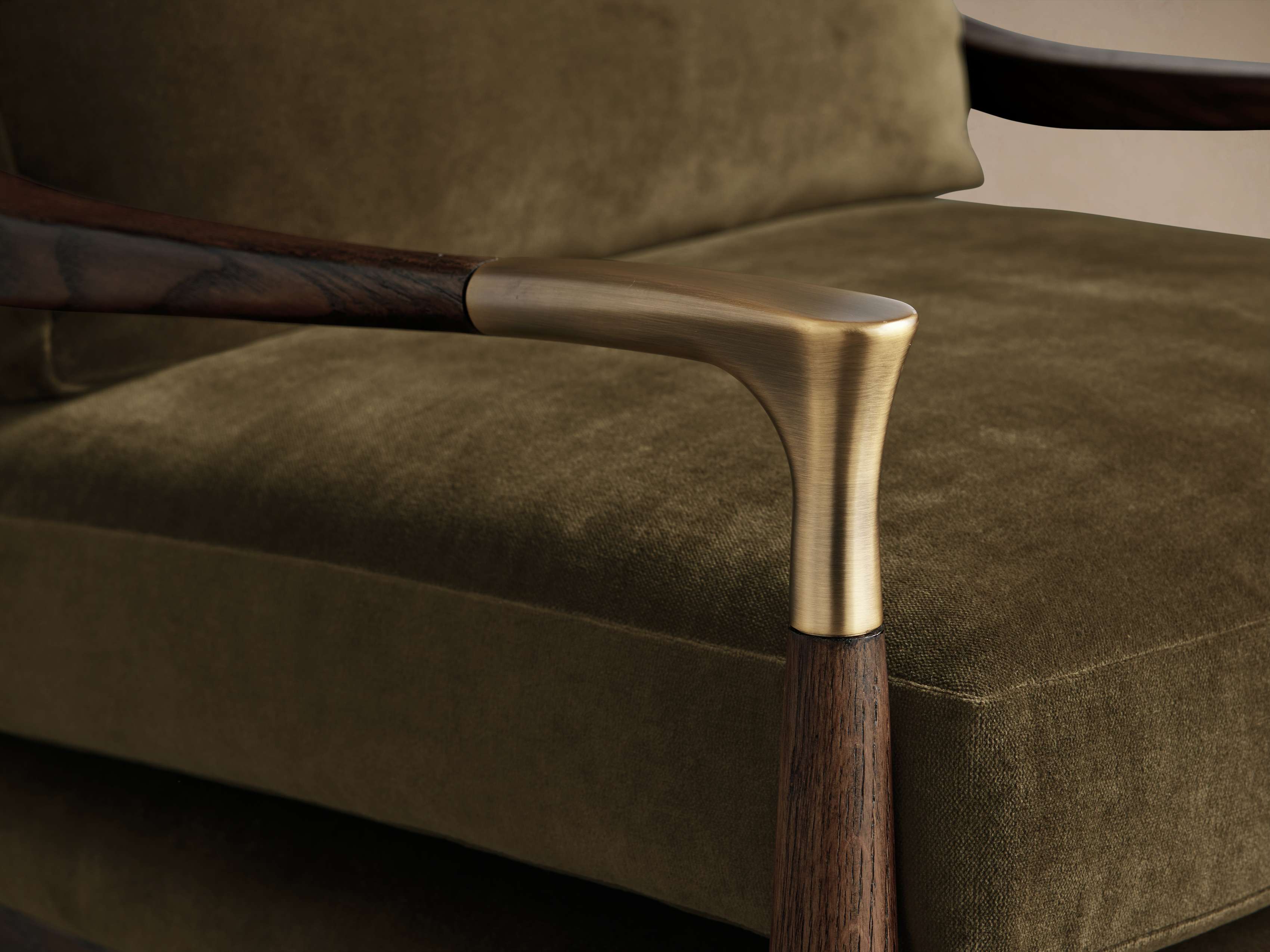 Fisher Chair
– Arhaus