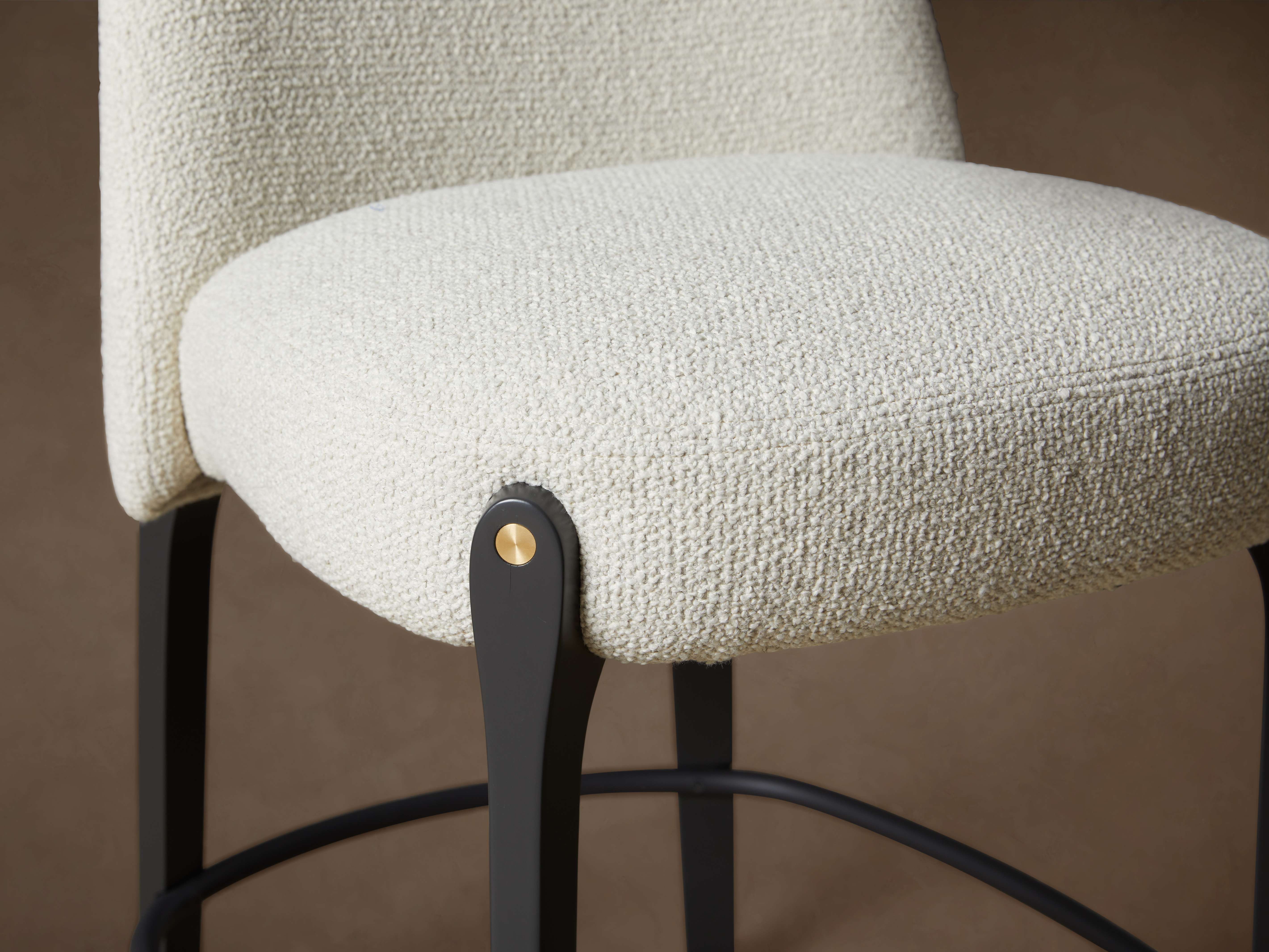 Bottoni Stool in Grizzly Taupe