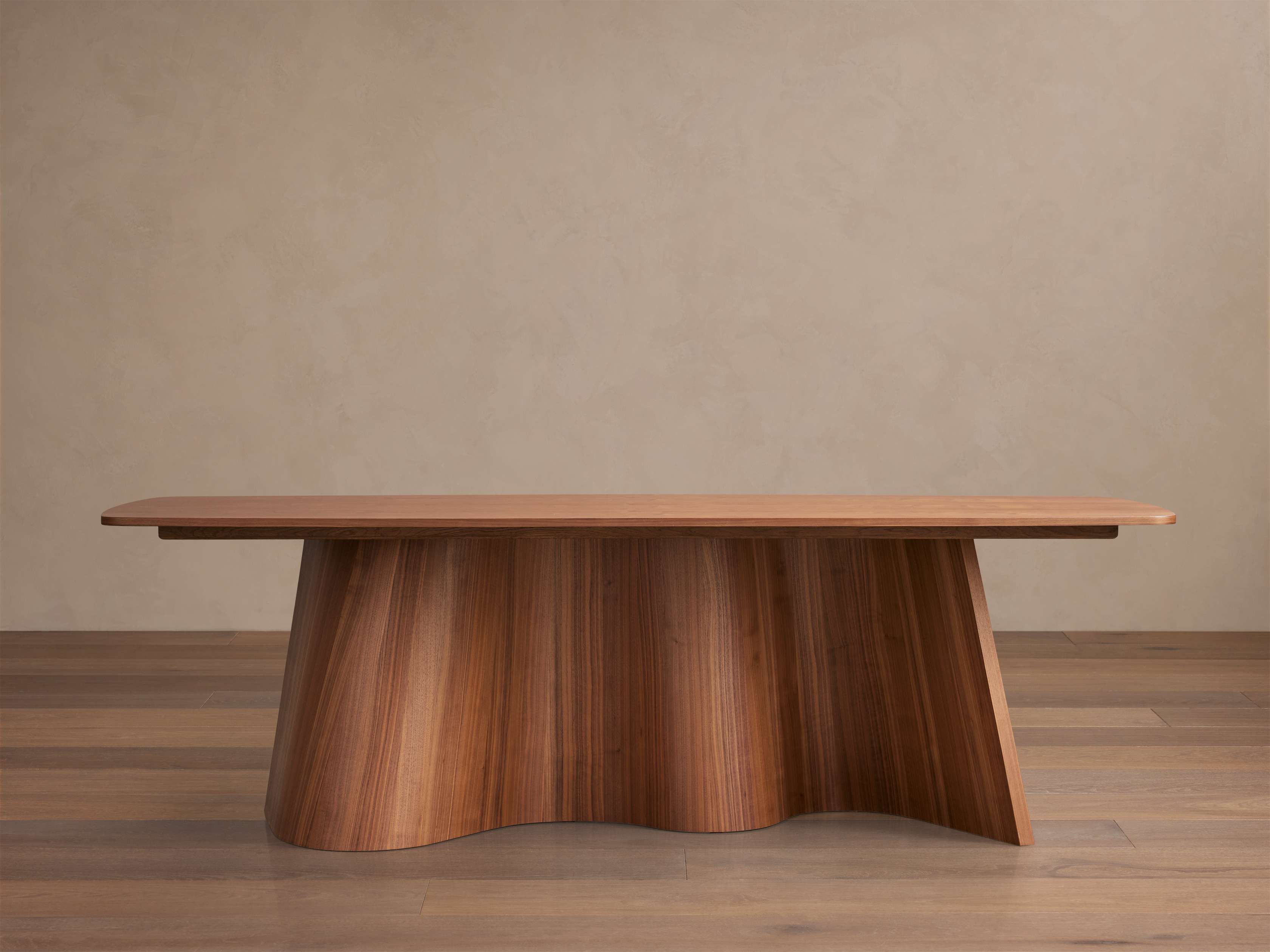 Cortina Dining Table