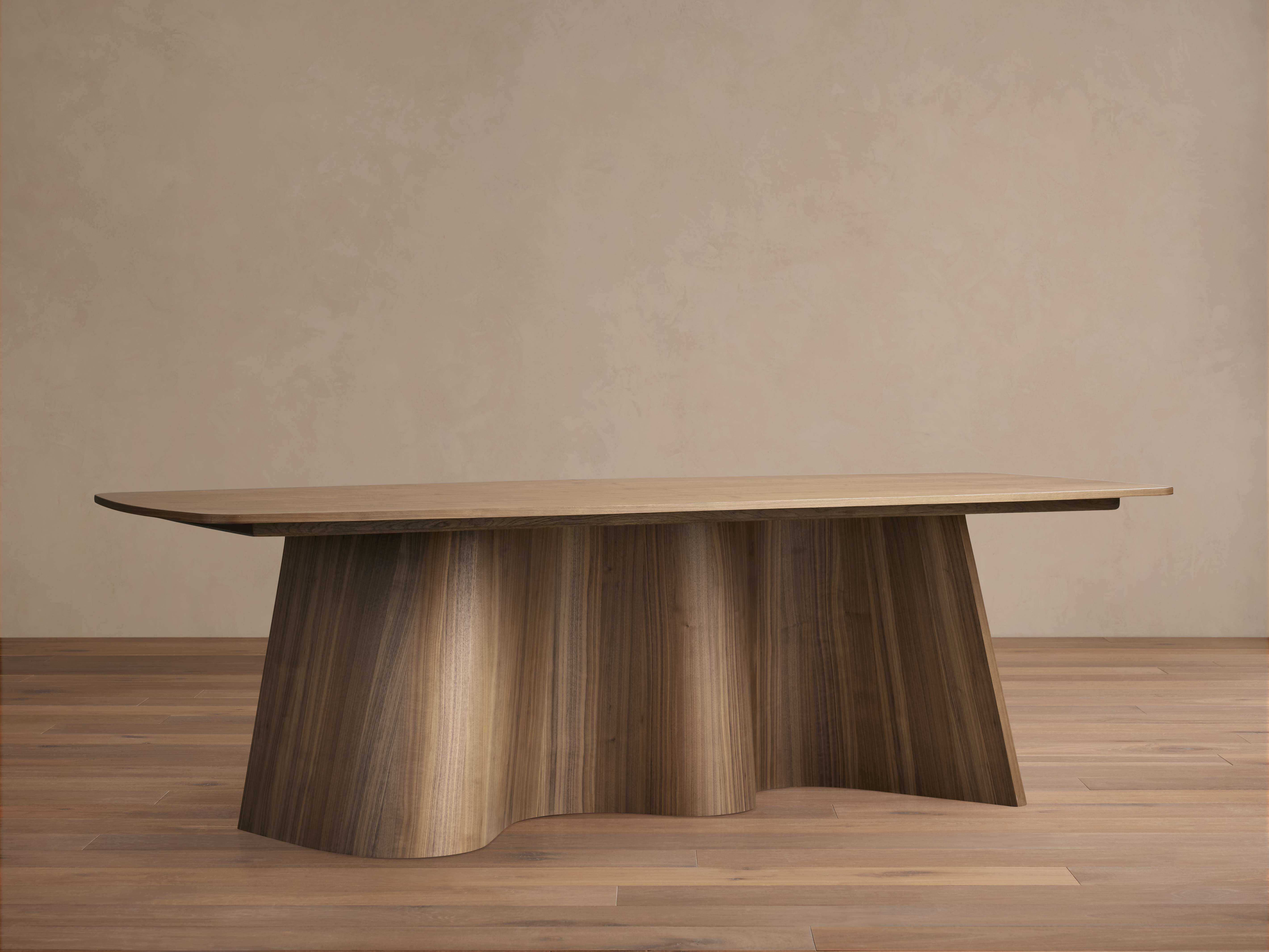 Cortina Dining Table