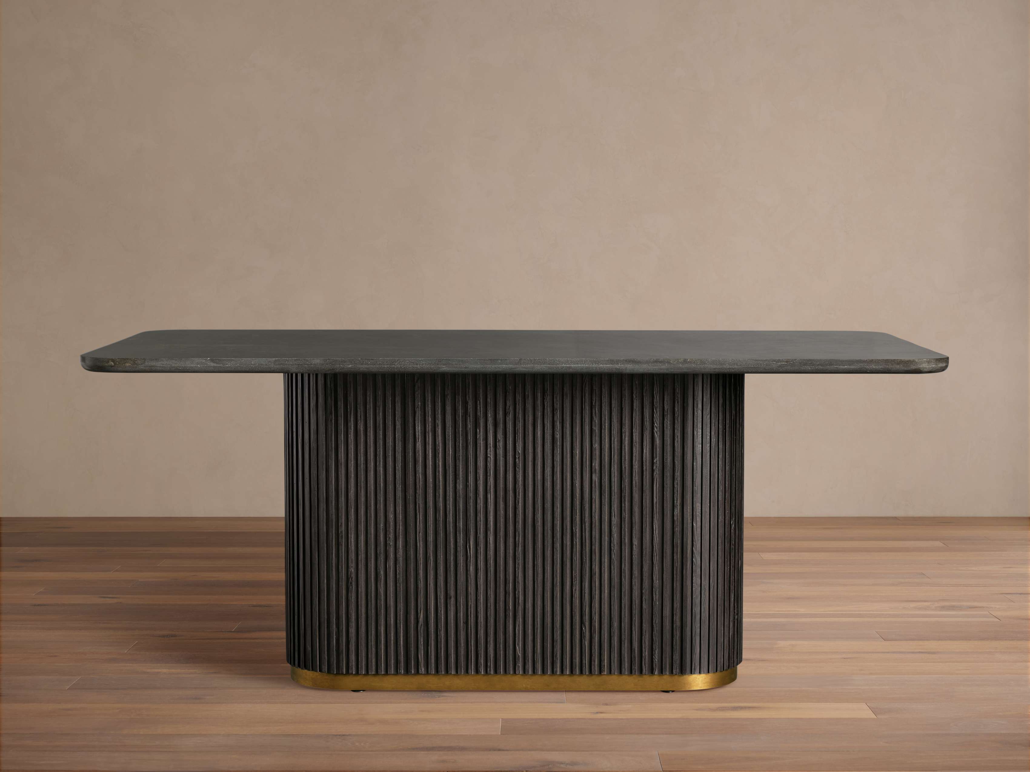 Finnley Dining Table