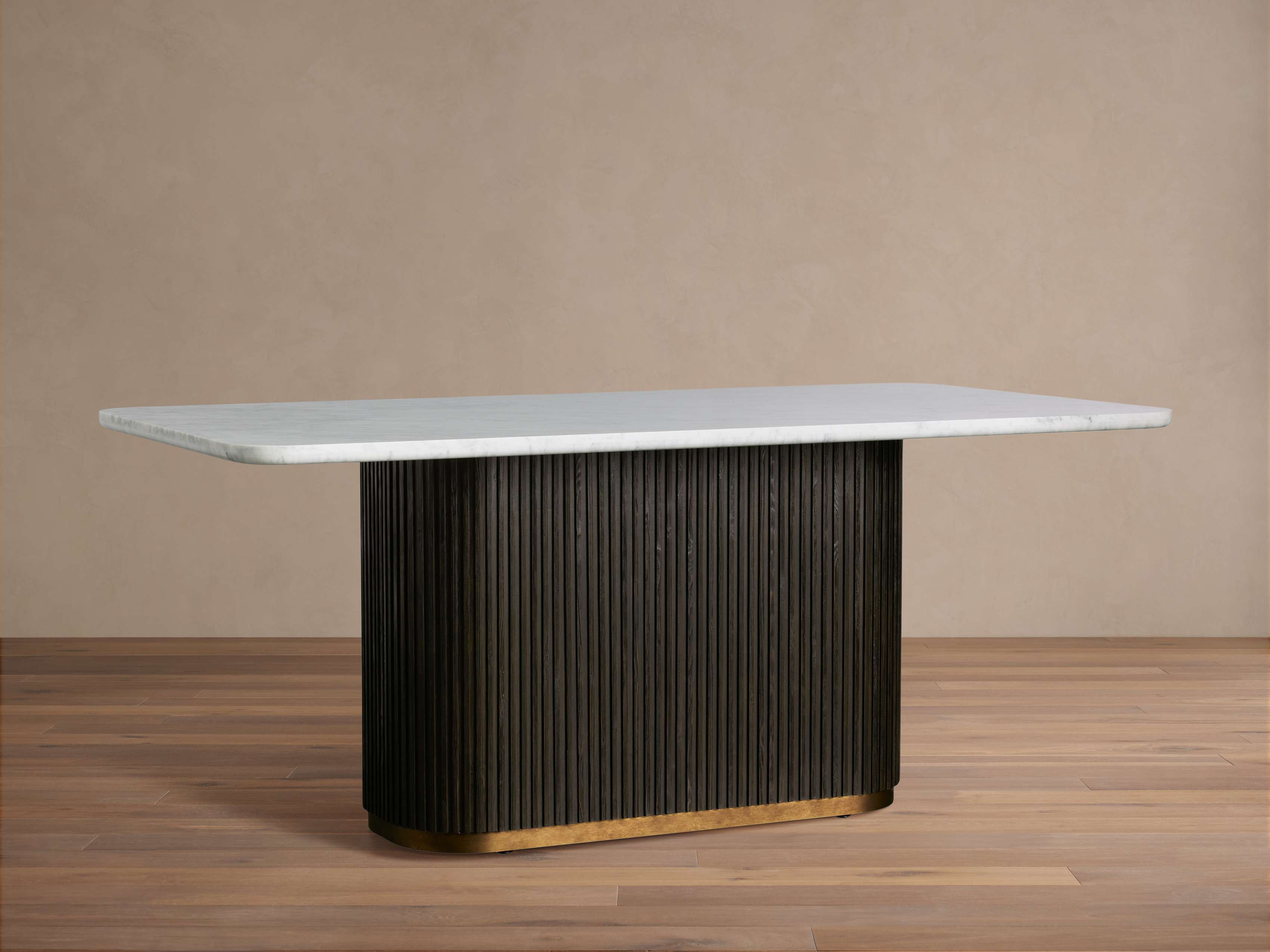 Finnley Dining Table
