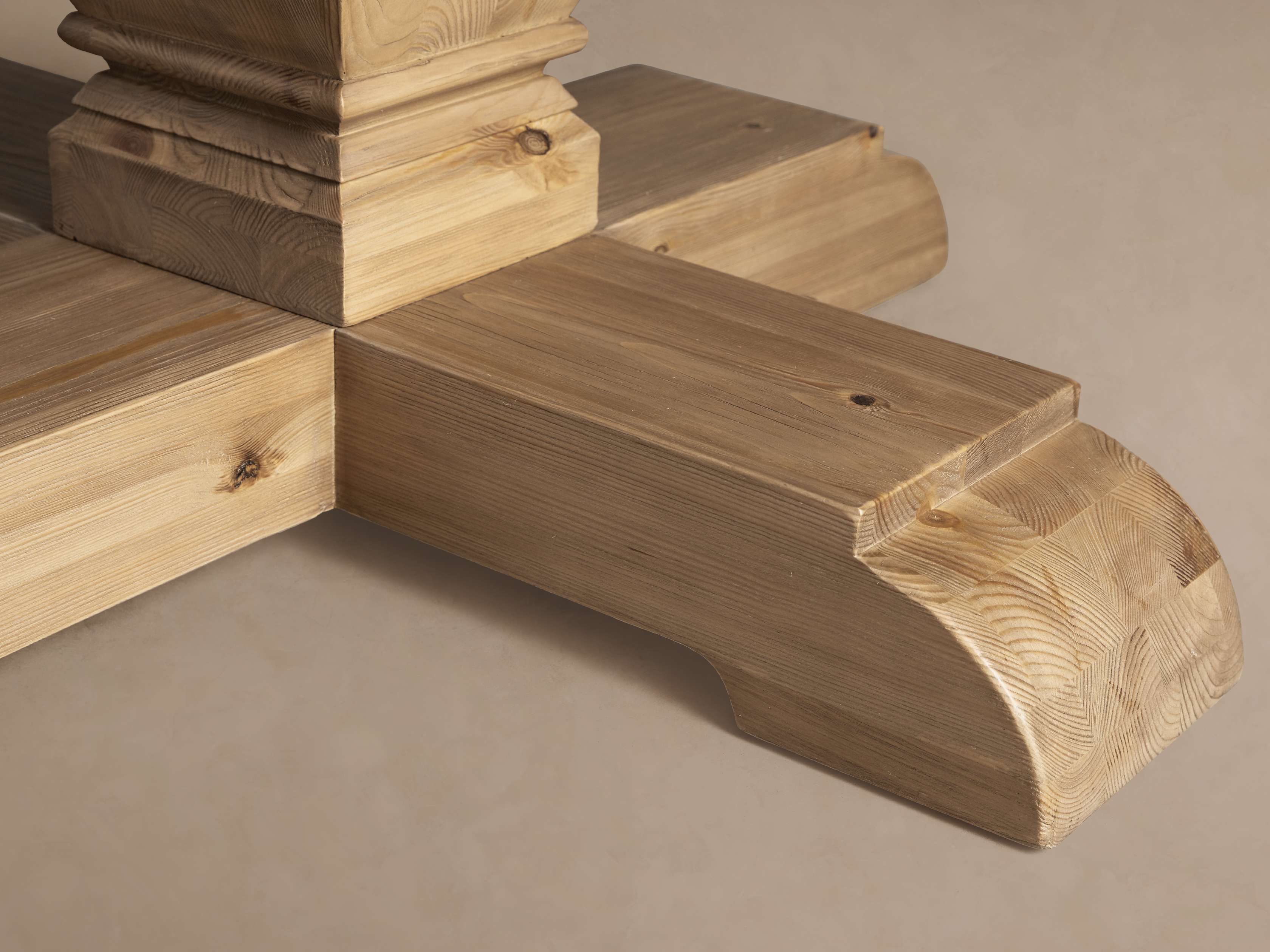 Kensington Round Dining Table - Thumbnail 5