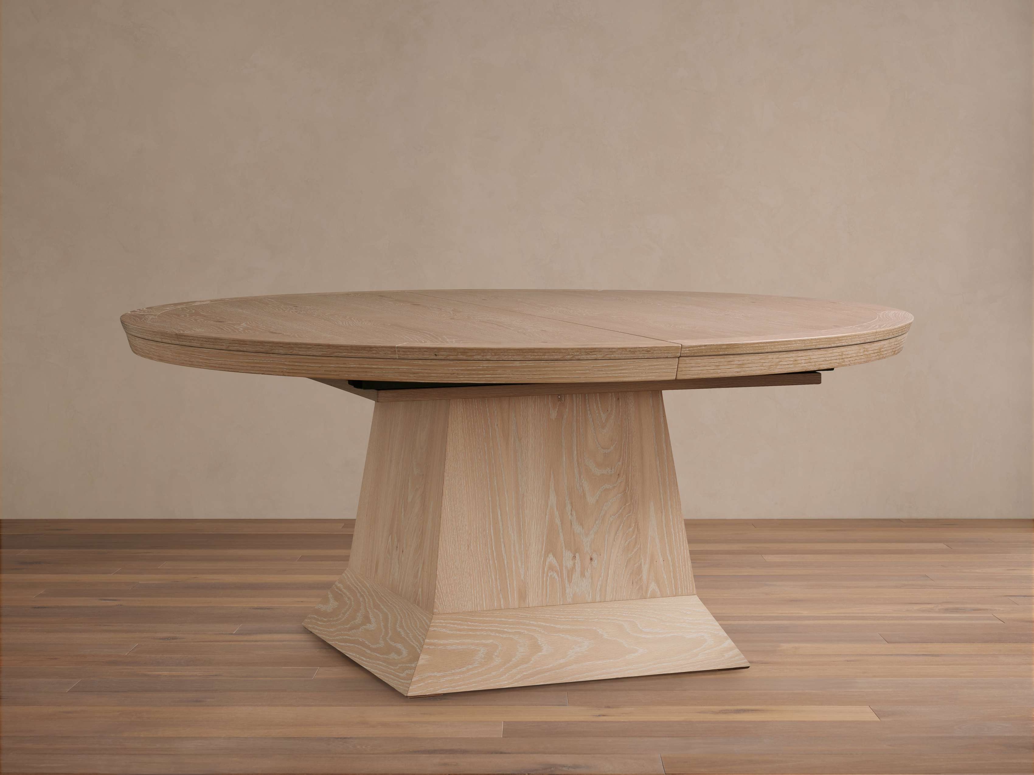 Leighton Dining Table