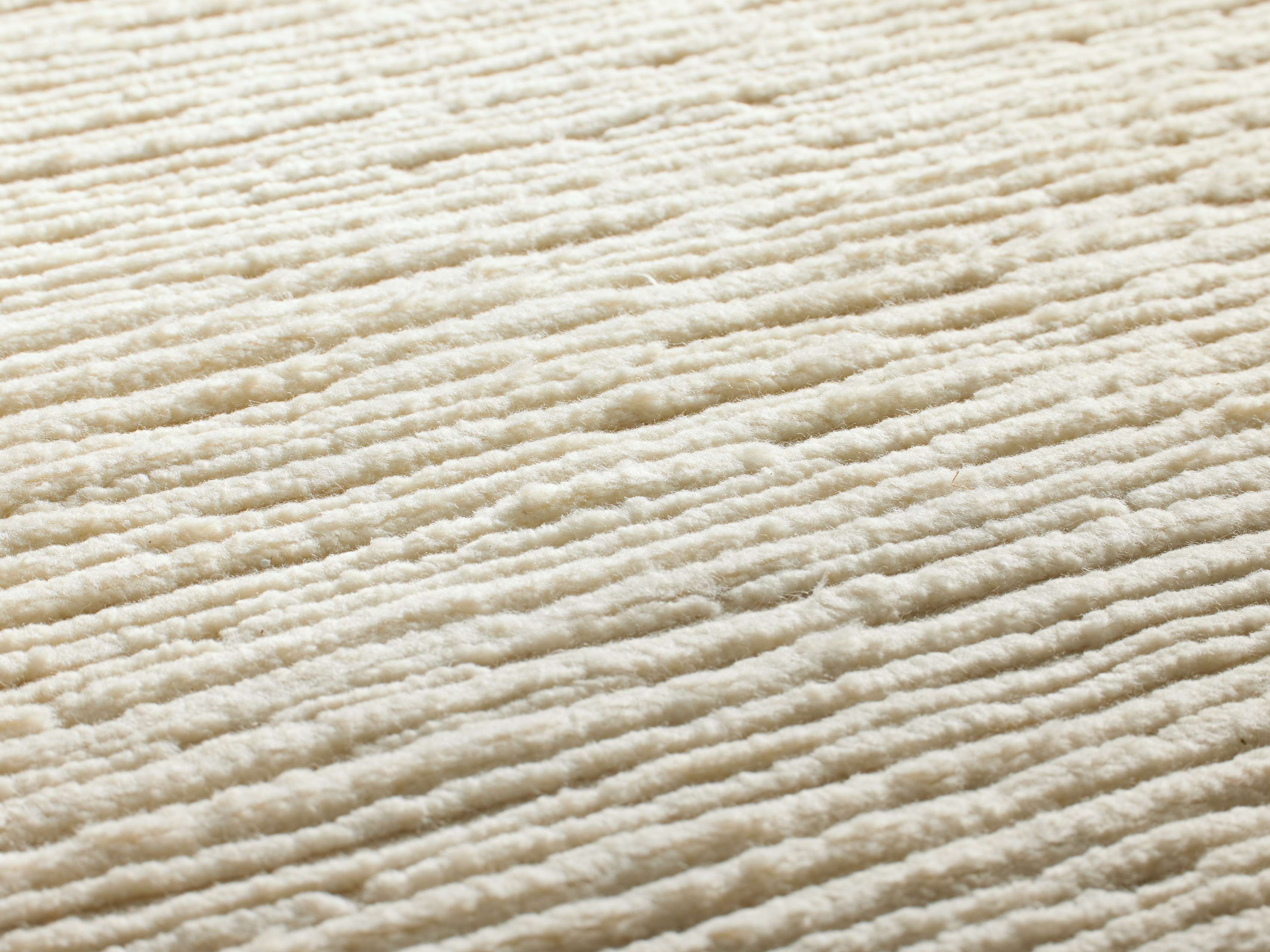 Arlo Hand-Knotted Rug in Ivory
