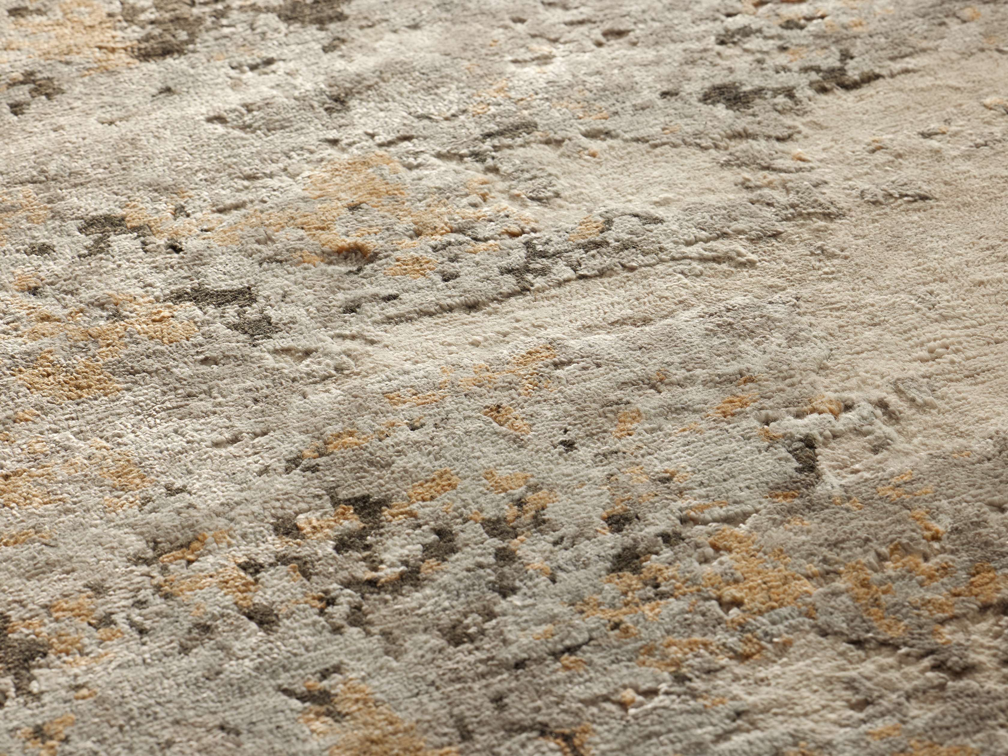 Viona Hand-Knotted Rug