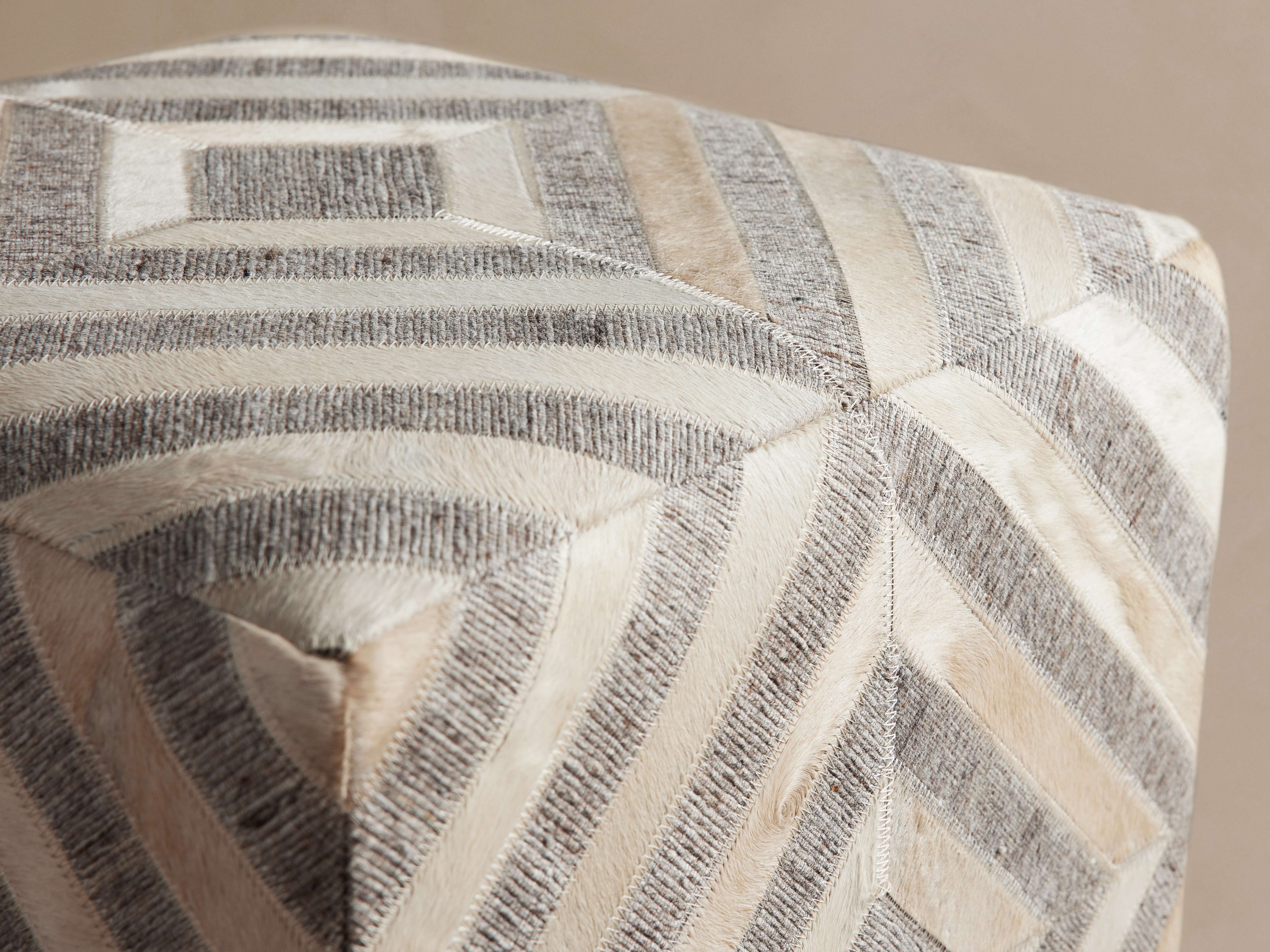 Wolcott Pouf - Thumbnail 5