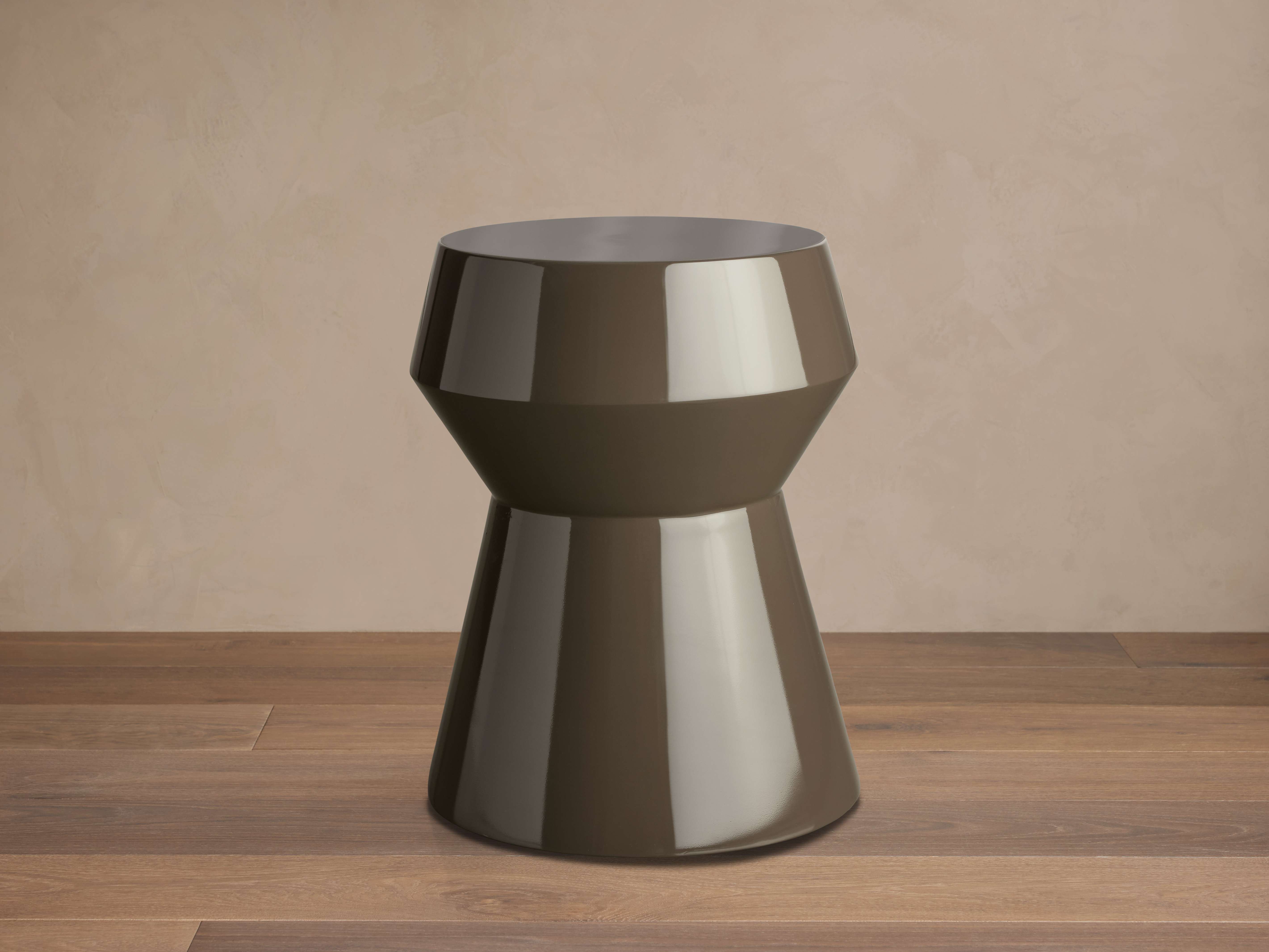 Eris Lacquer Stool – Arhaus