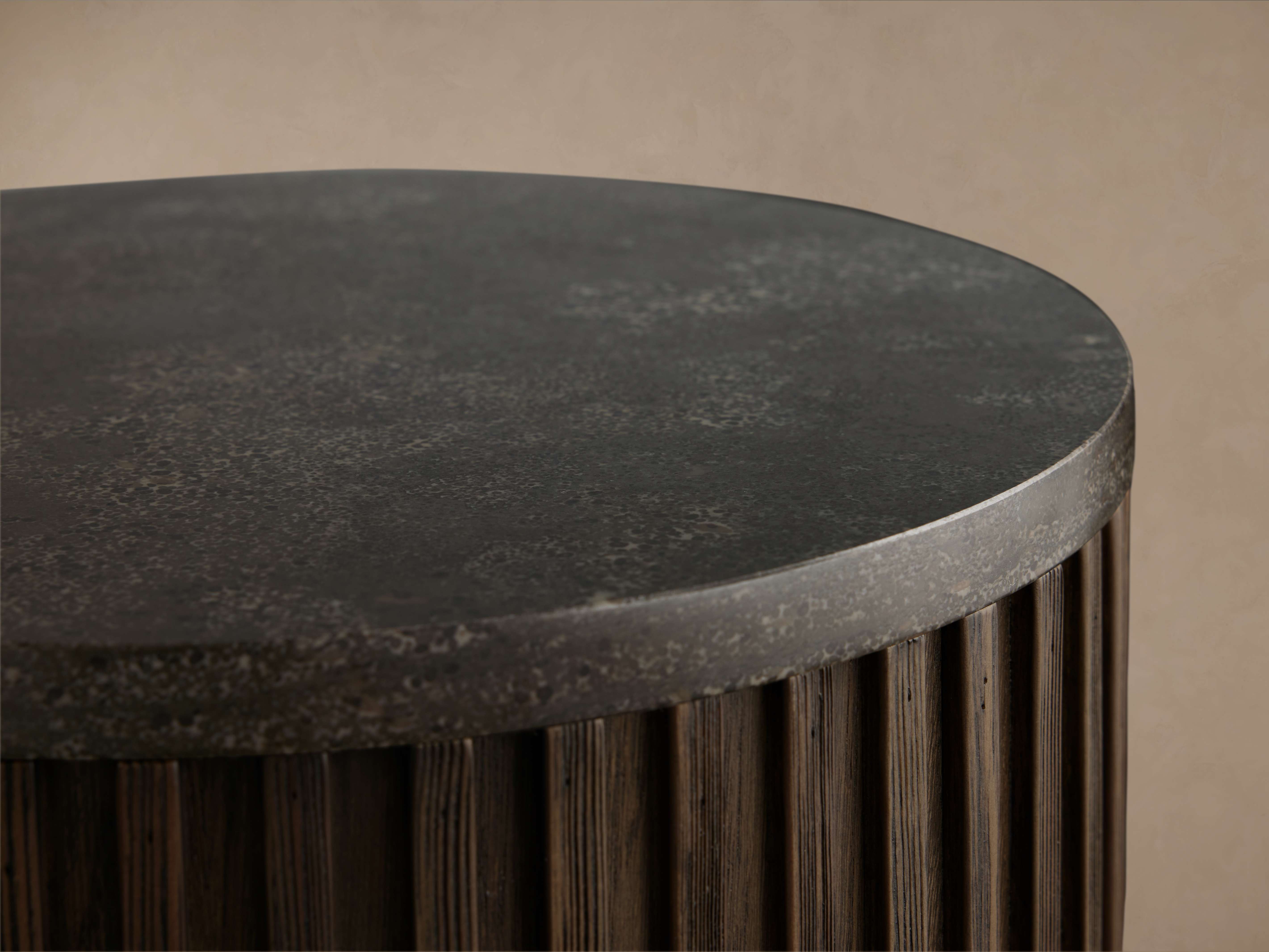 Finnley Pedestal