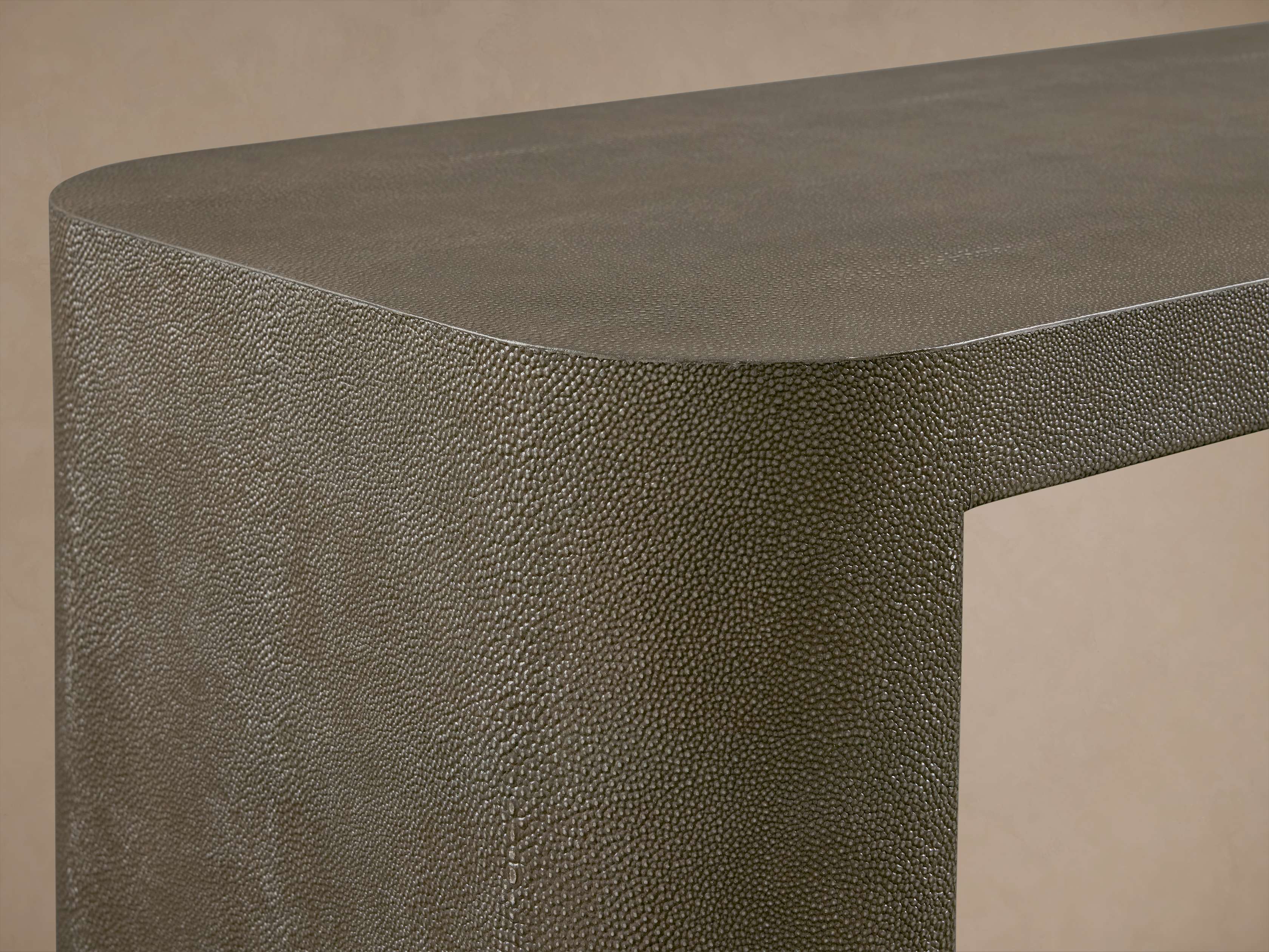 Harrow Console Table – Arhaus