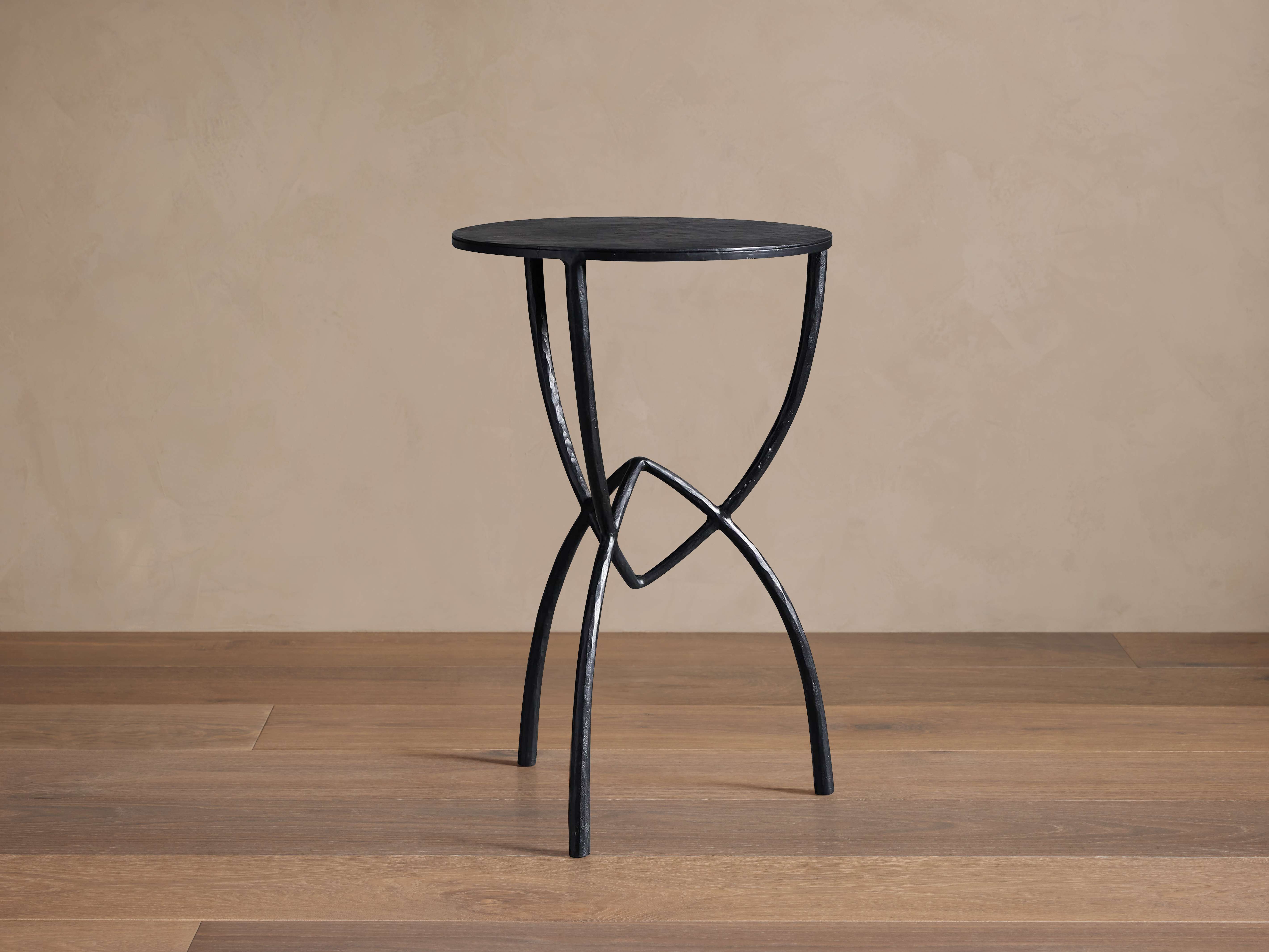 Jedrek Martini Table - Thumbnail 3