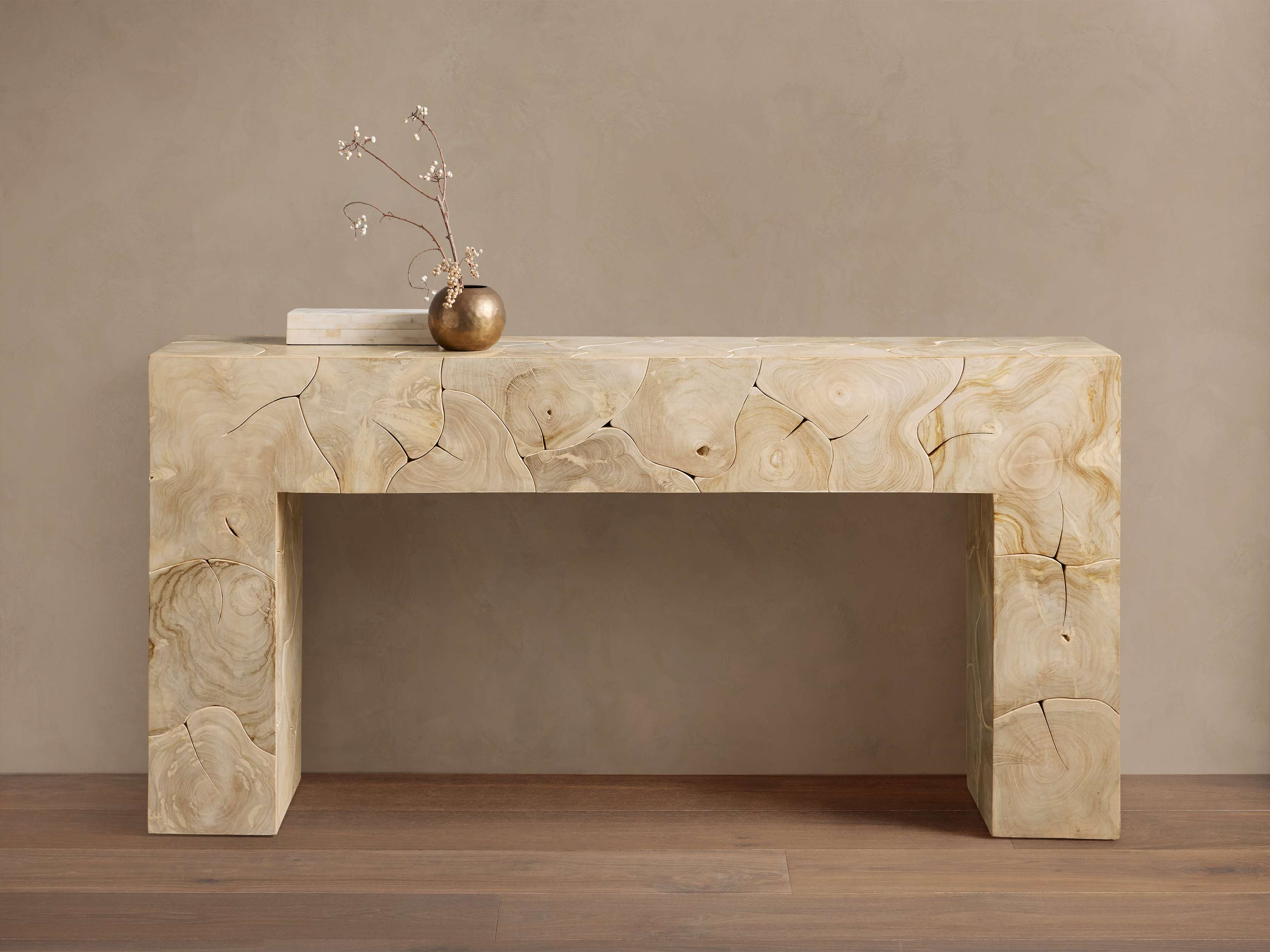 Kalmar Console Table
– Arhaus