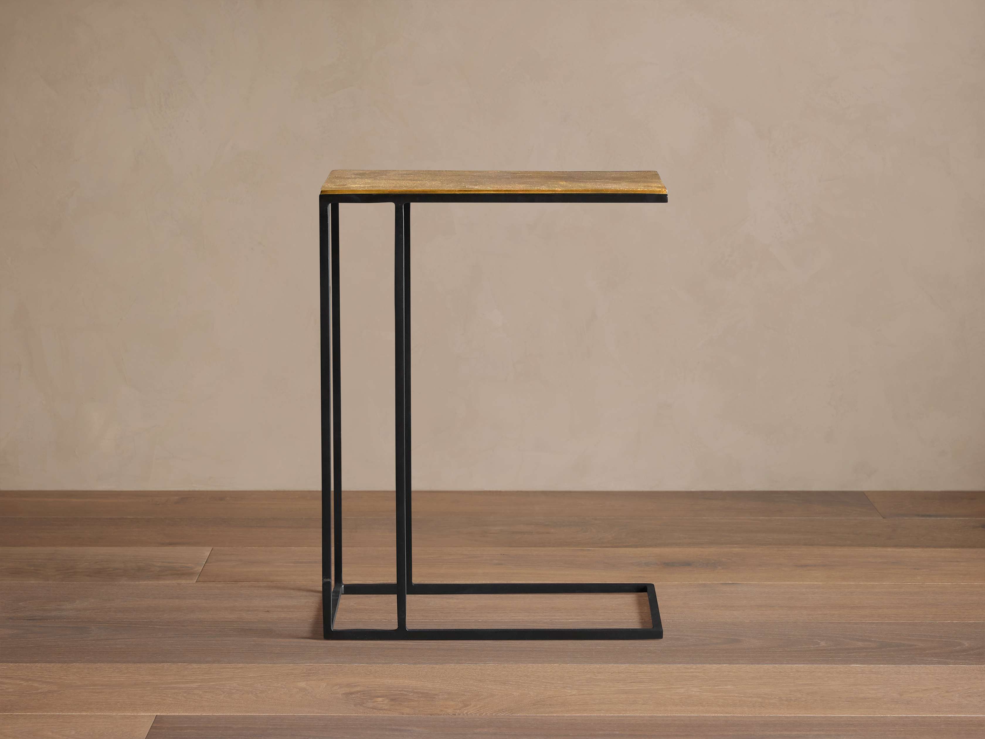 Soma C Table - Thumbnail 2