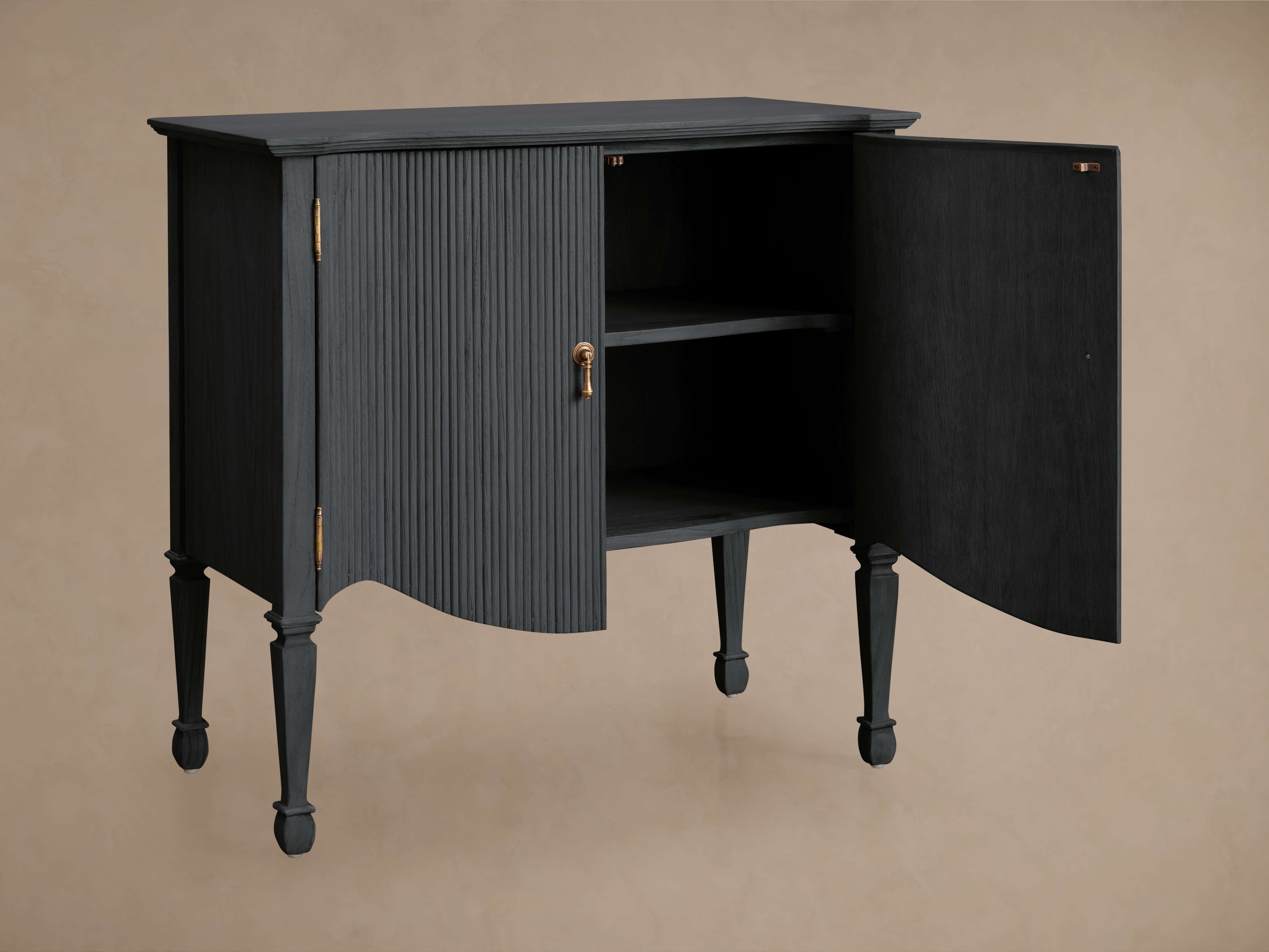 Conrad Hall Chest – Arhaus