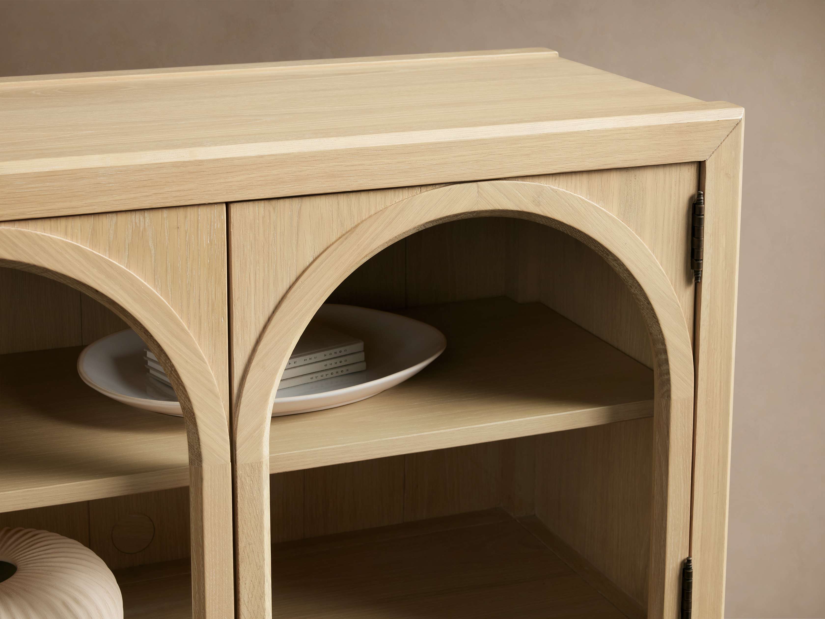 Hattie Media Console