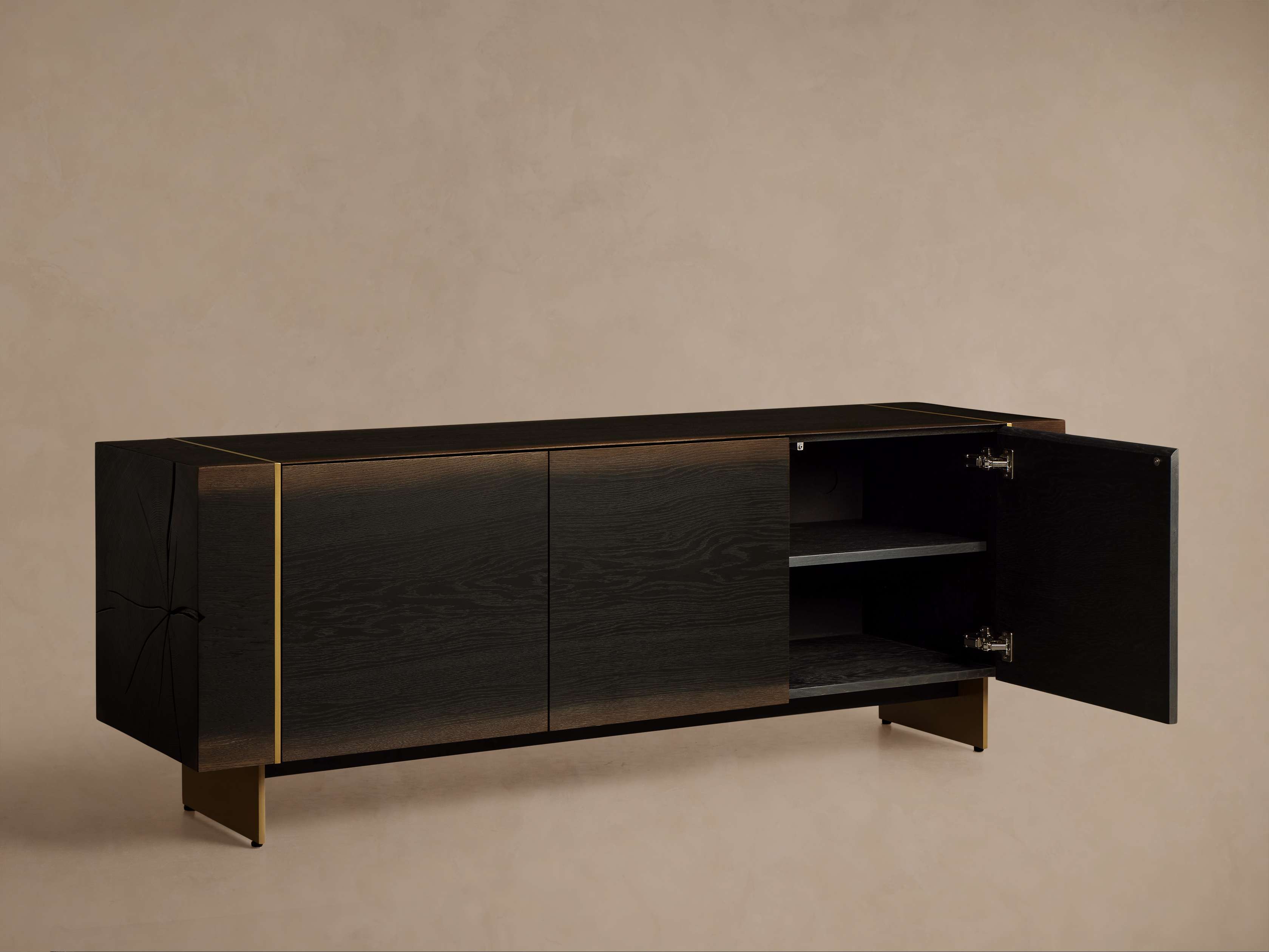 Mihaela Media Console
– Arhaus