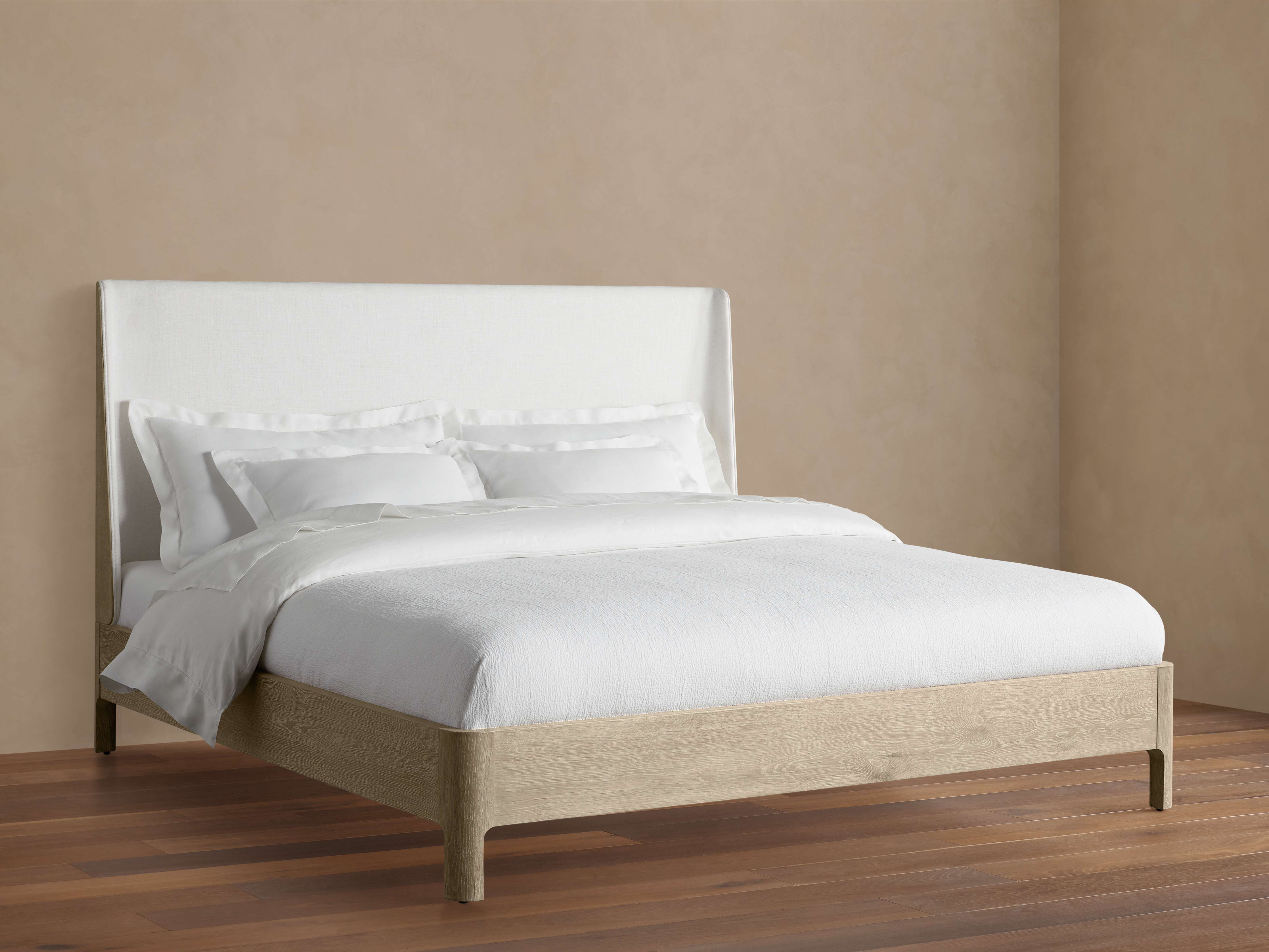 Calista Bed
