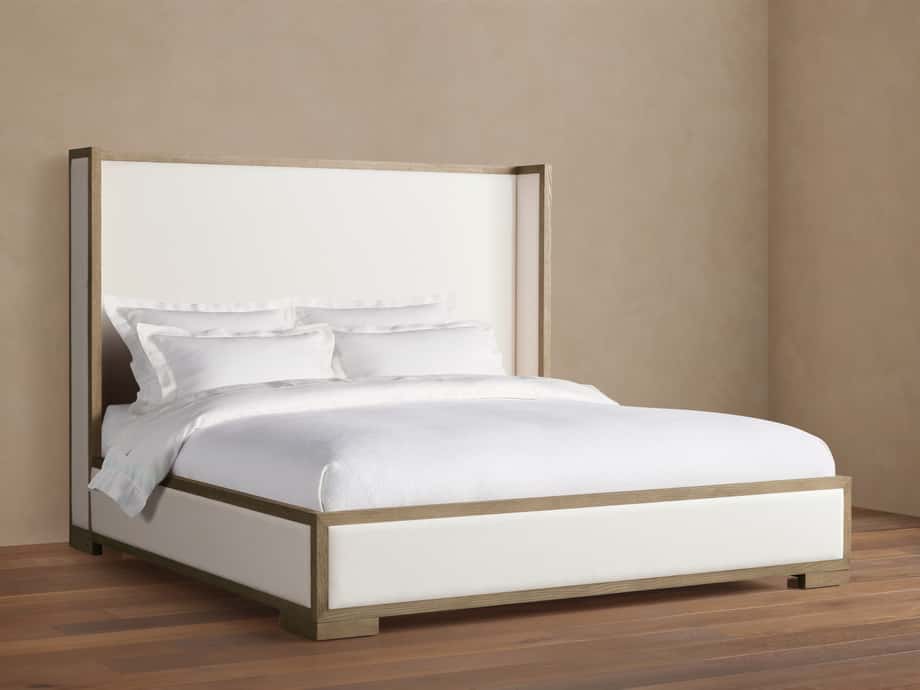 Darien Shelter Bed in Izzy Snow