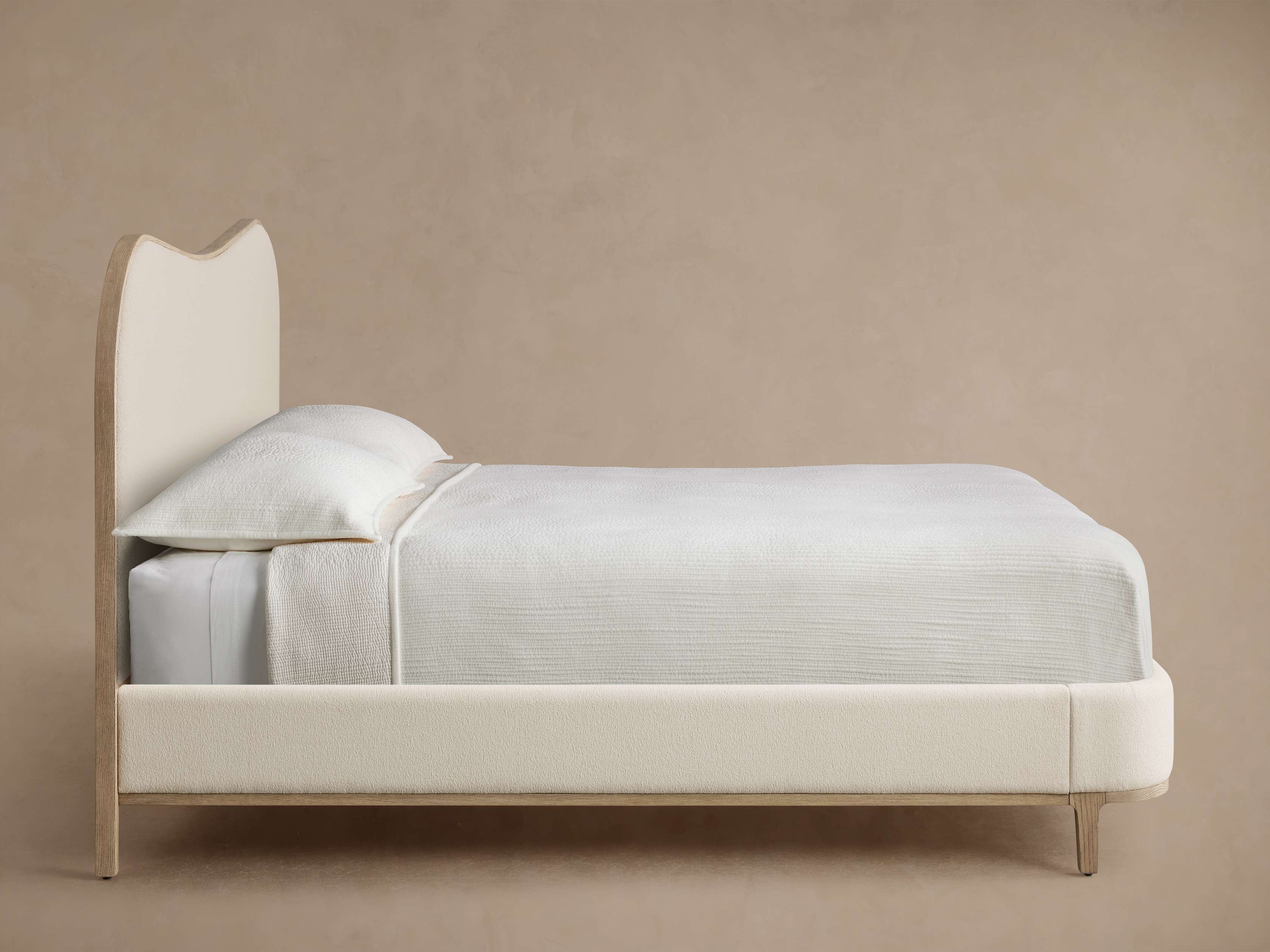 Danny Camelback Bed - Thumbnail 3