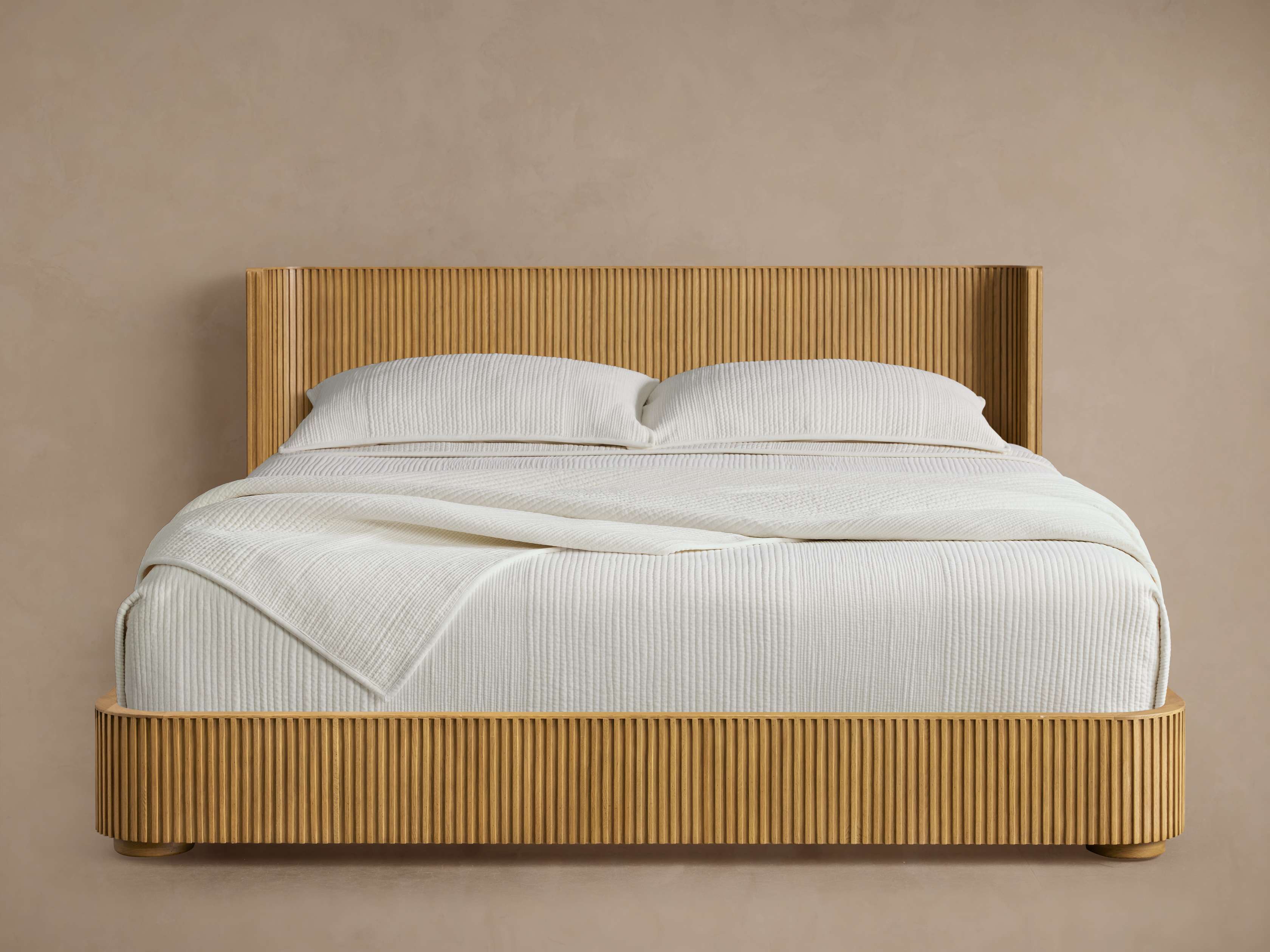 Finnley Wood Bed