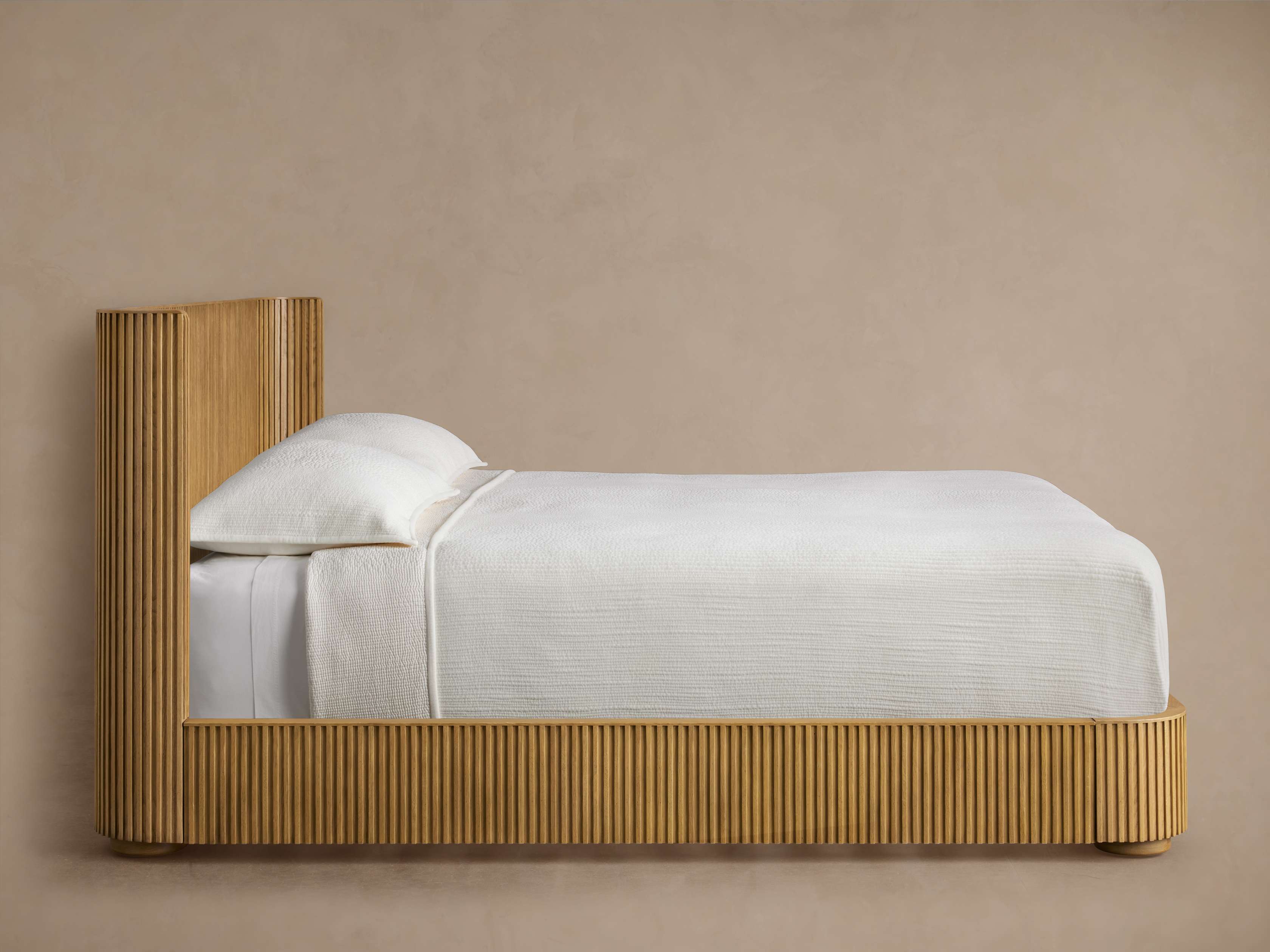 Finnley Wood Bed