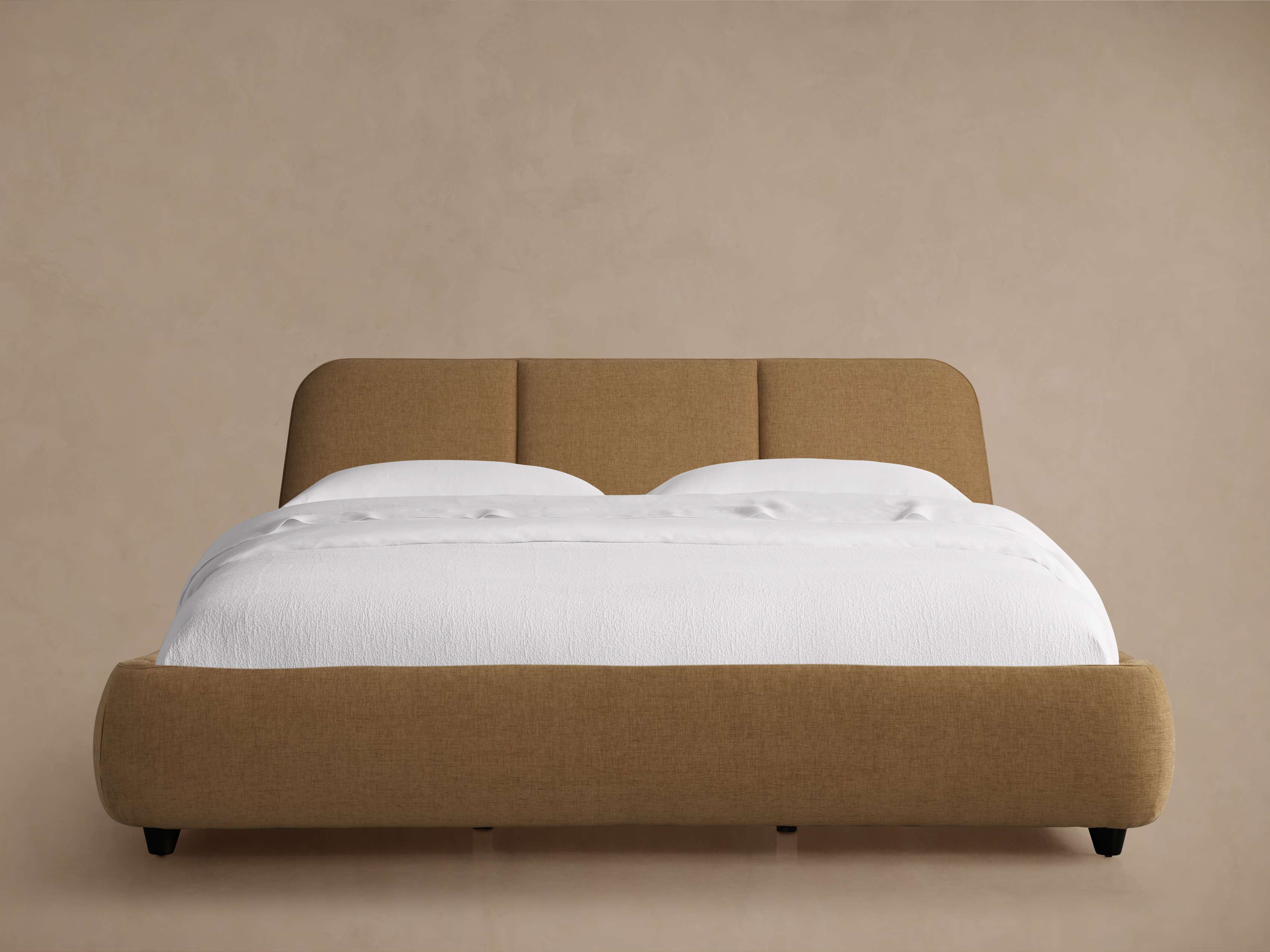Kinnan Bed in Avery Cognac