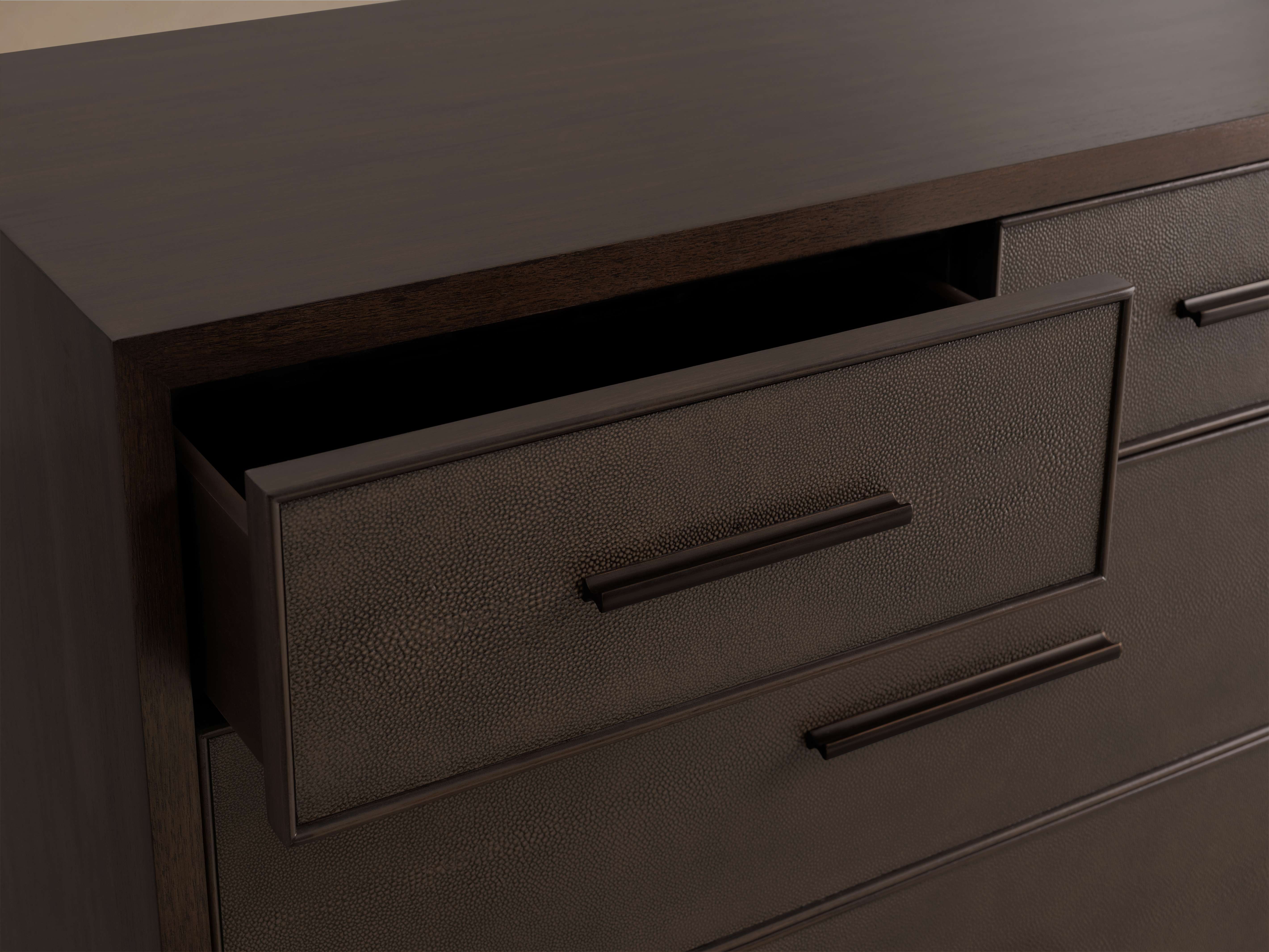 Malone Five-Drawer Dresser - Thumbnail 4