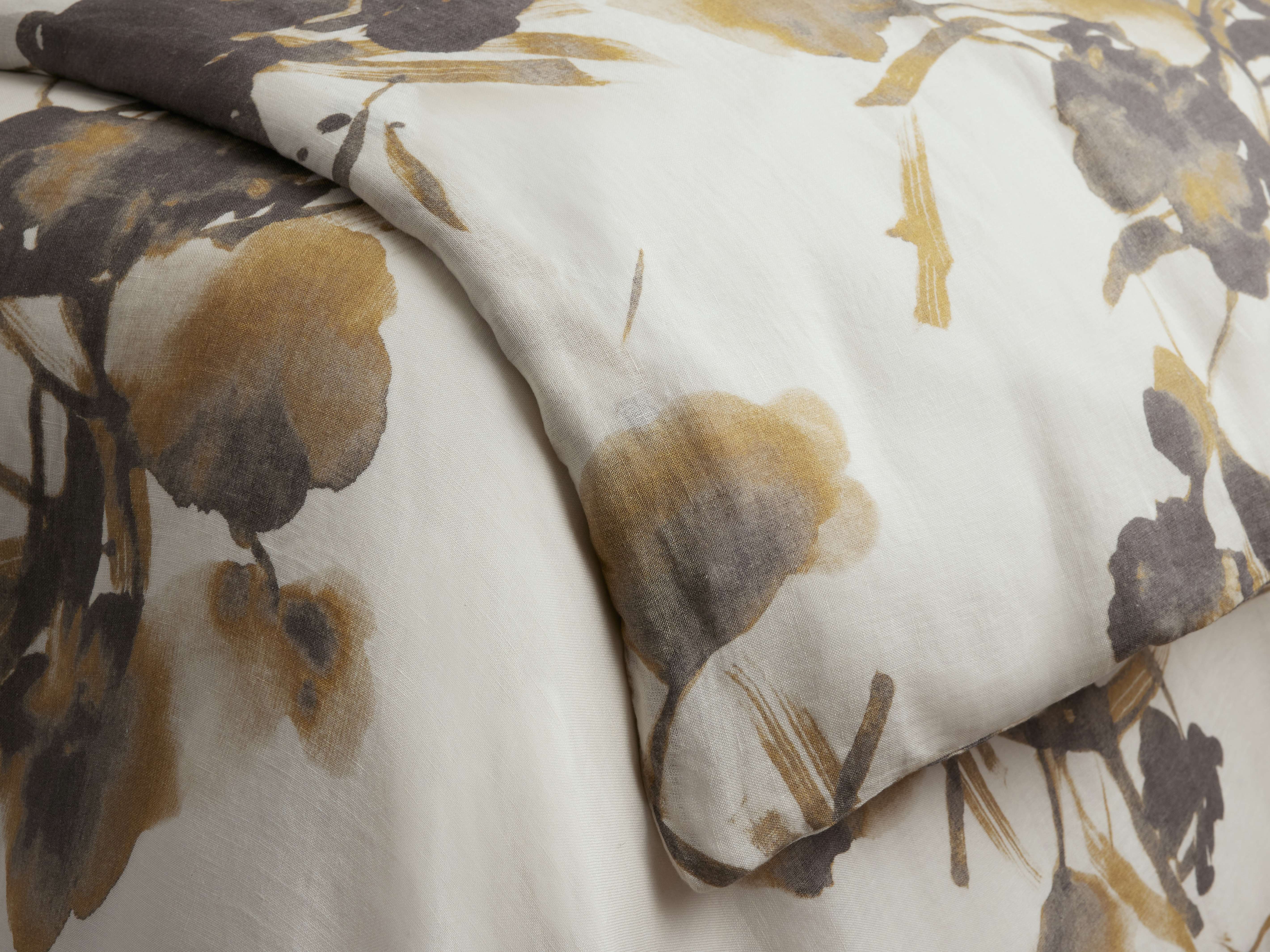 Arhaus Amal Linen Duvet - Thumbnail 2