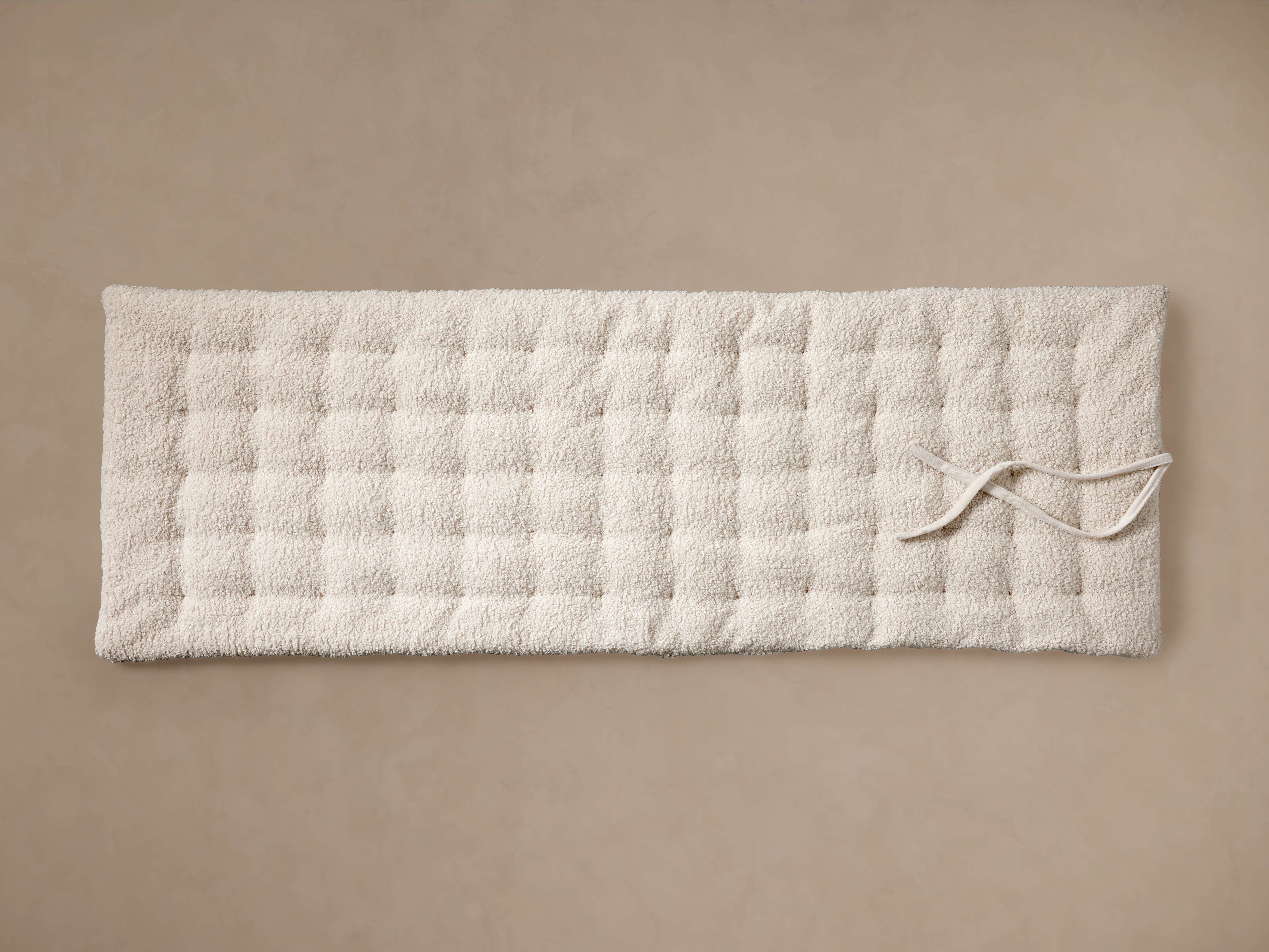 Faux Sherpa Throwbed - Thumbnail 2