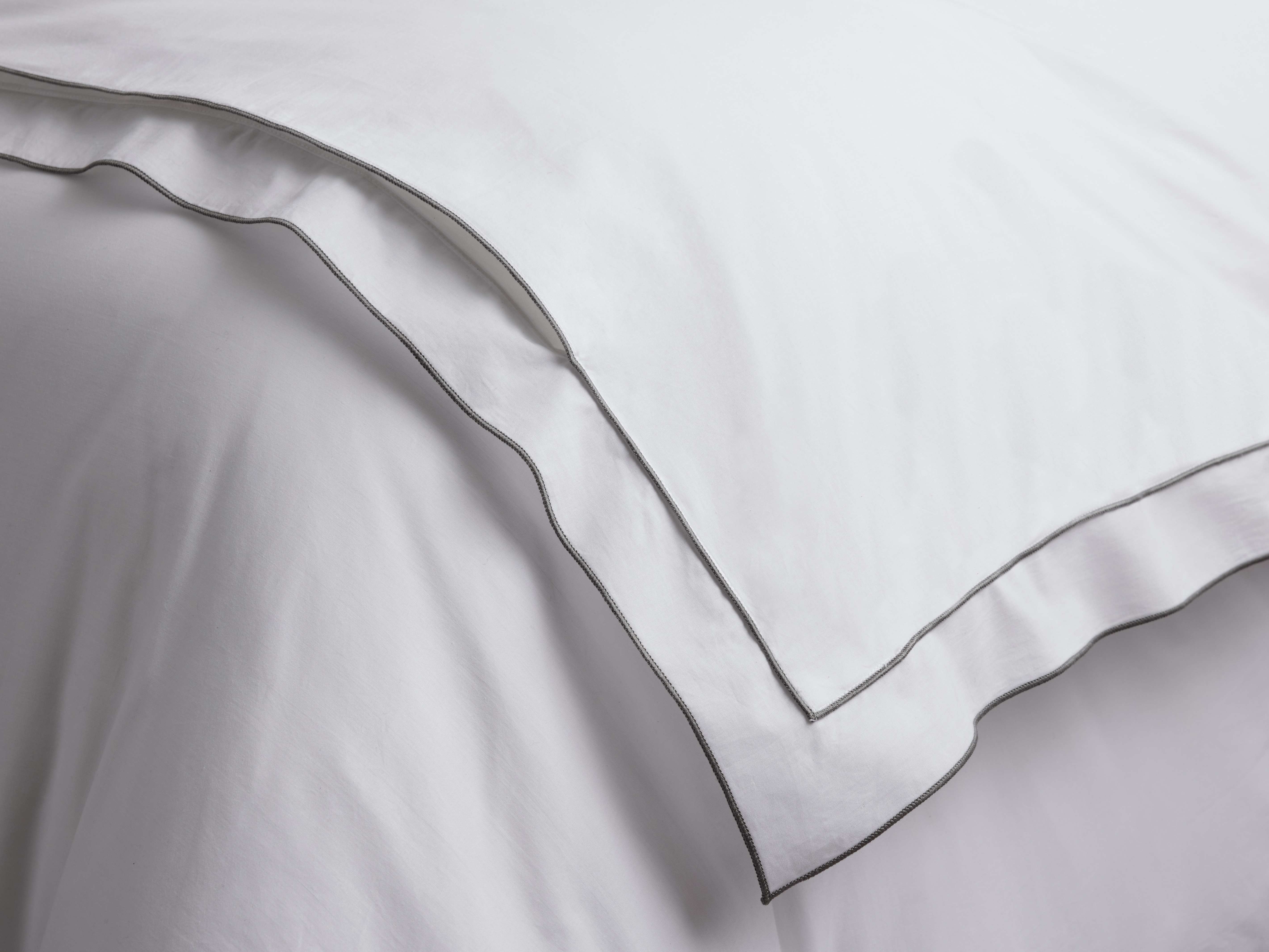 Italian Embroidered Percale Duvet - Thumbnail 2
