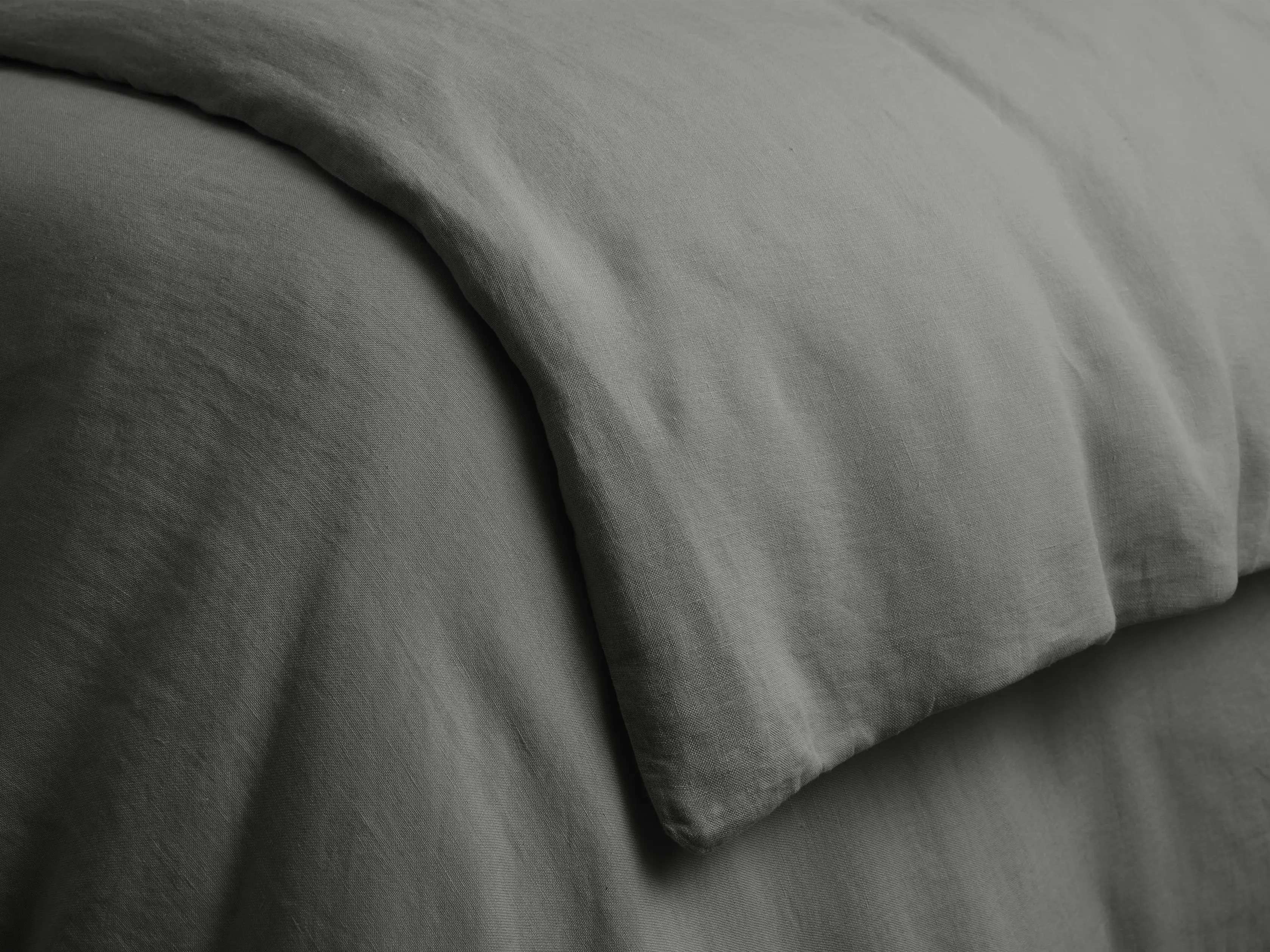Italian Garment-Dyed Linen Duvet - Thumbnail 4