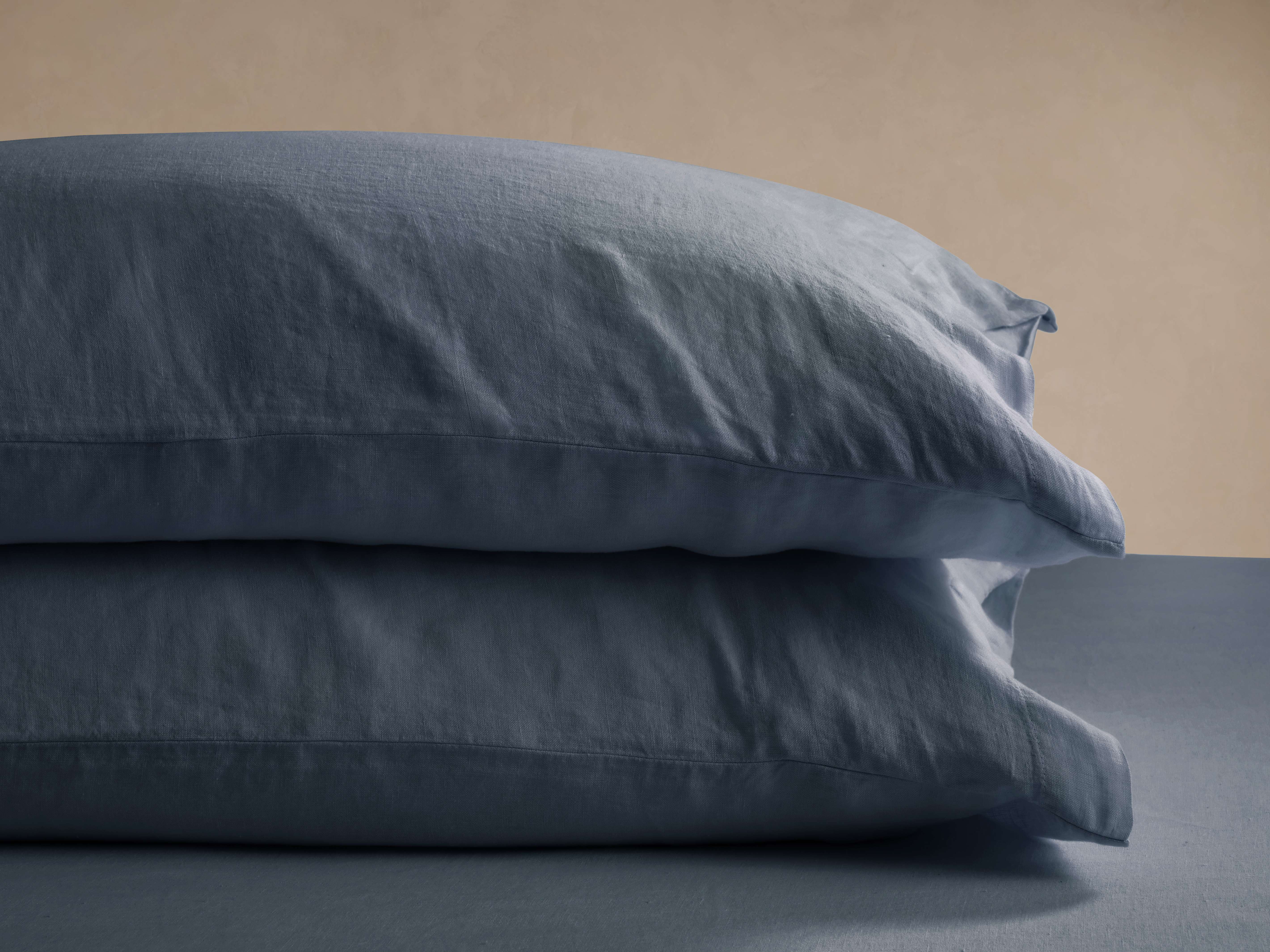 Italian Garment-Dyed Linen Pillowcases
