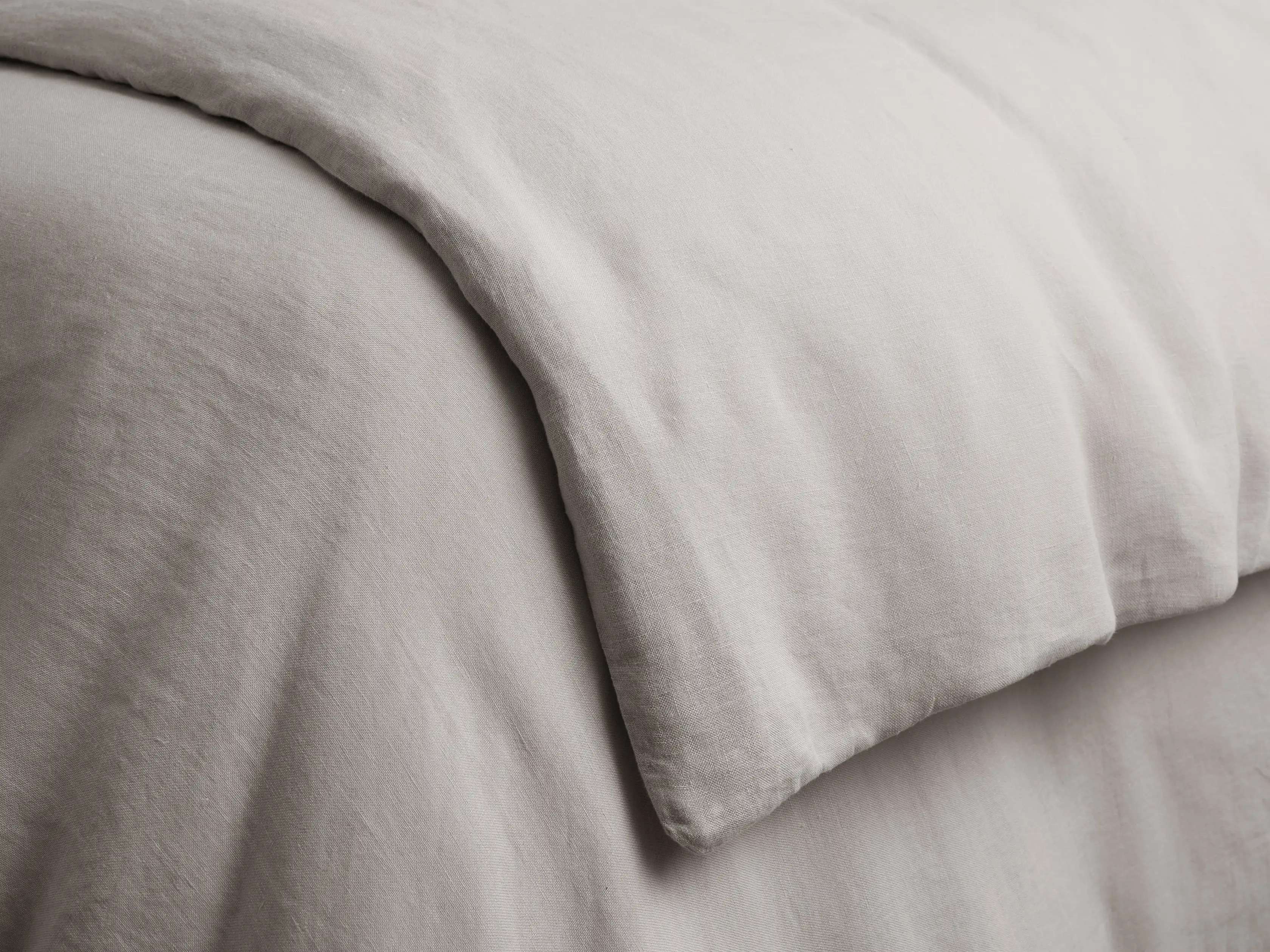Italian Garment-Dyed Linen Duvet - Thumbnail 2