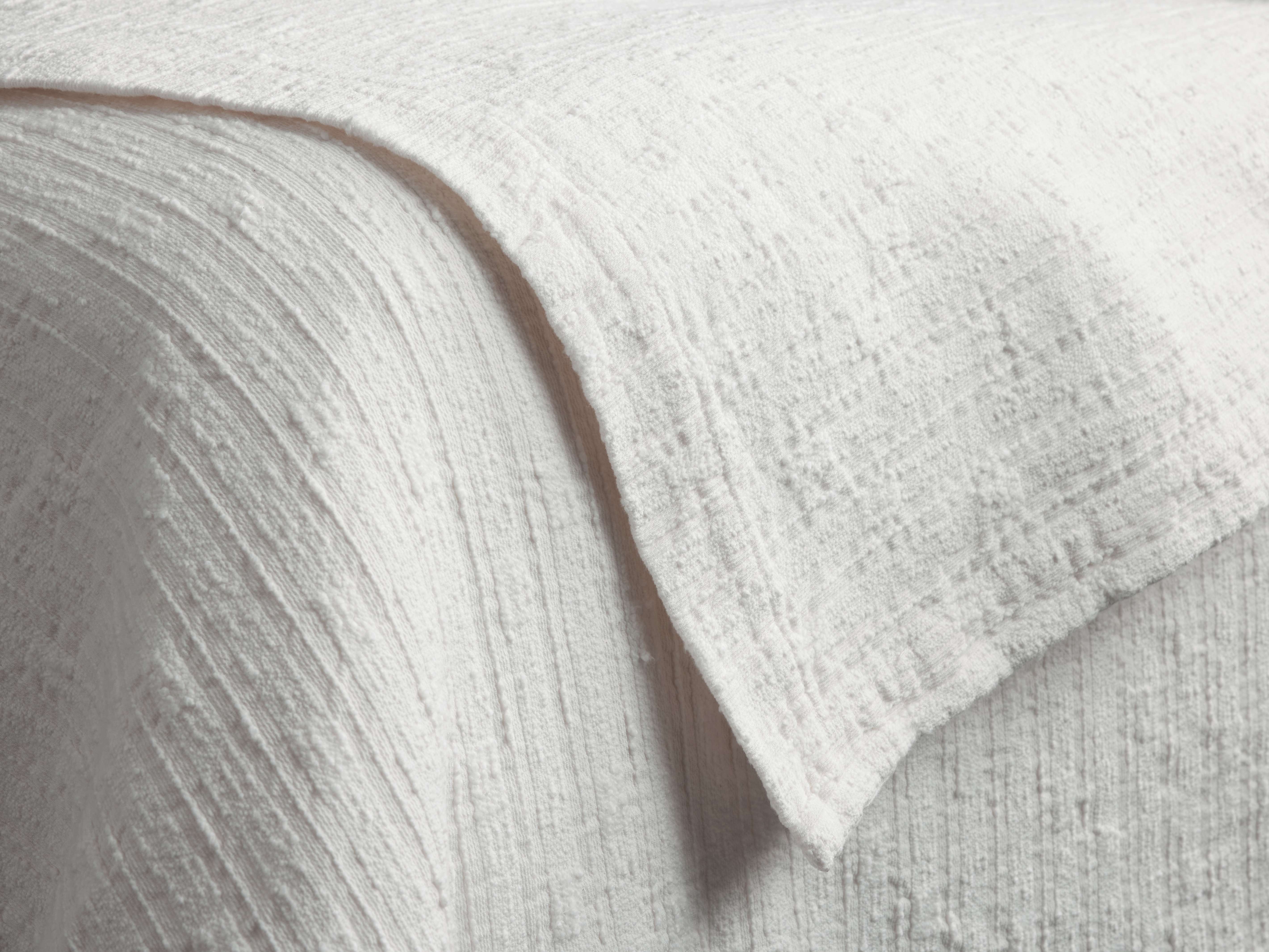 Mihali Matelasse Quilt - Thumbnail 2