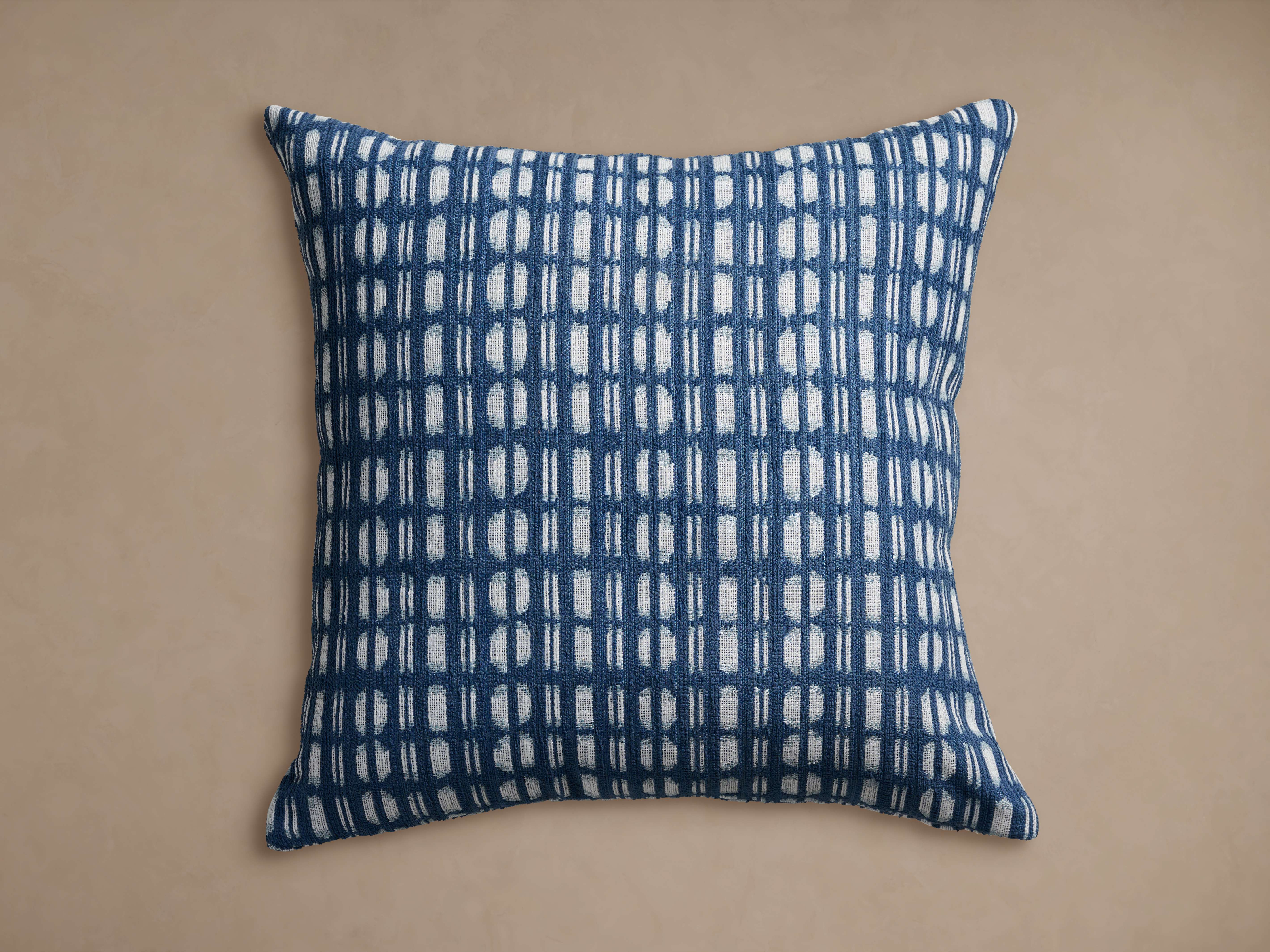 Cielos Outdoor Pillow