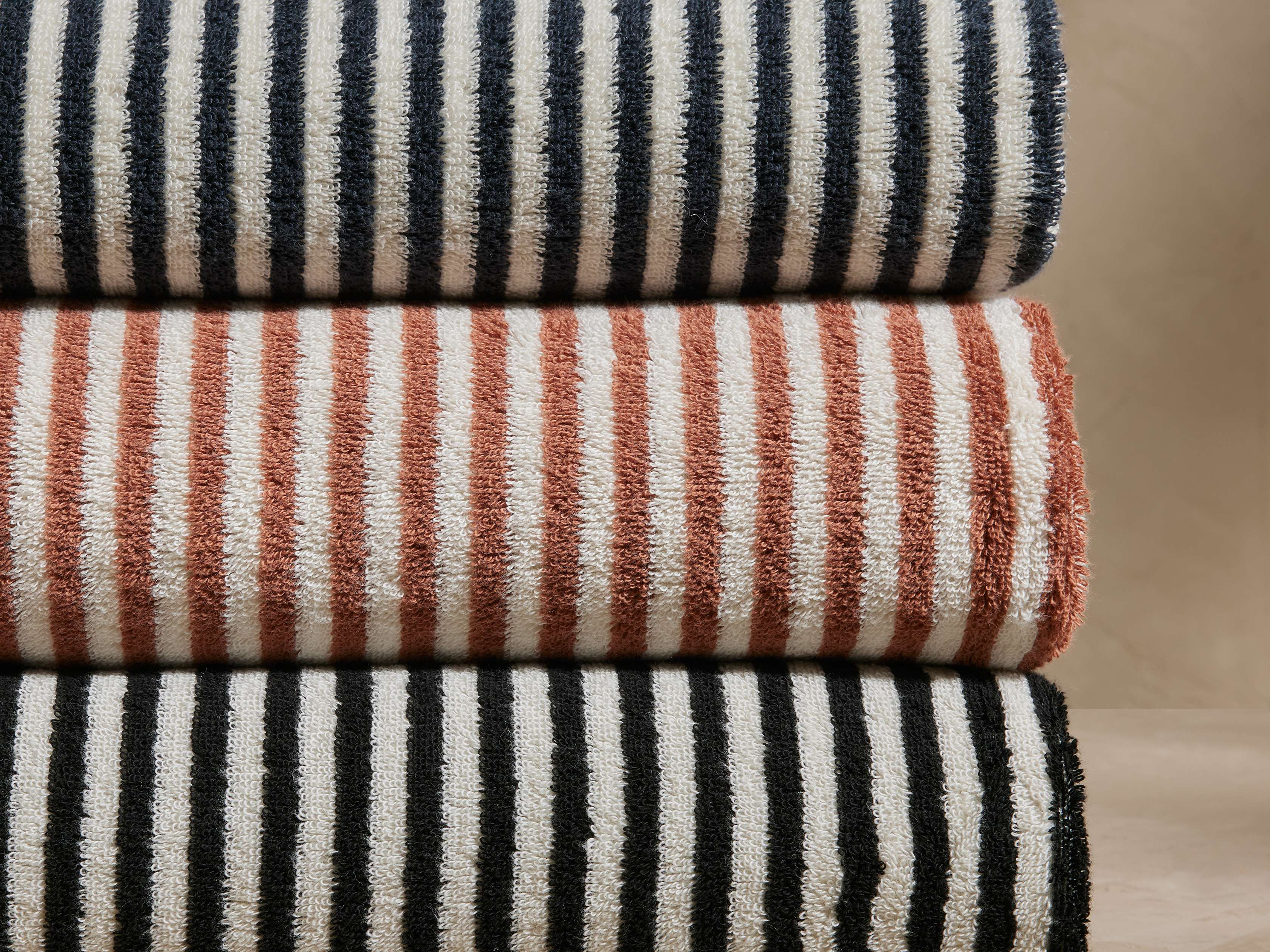 Rivi Beach Towel – Arhaus