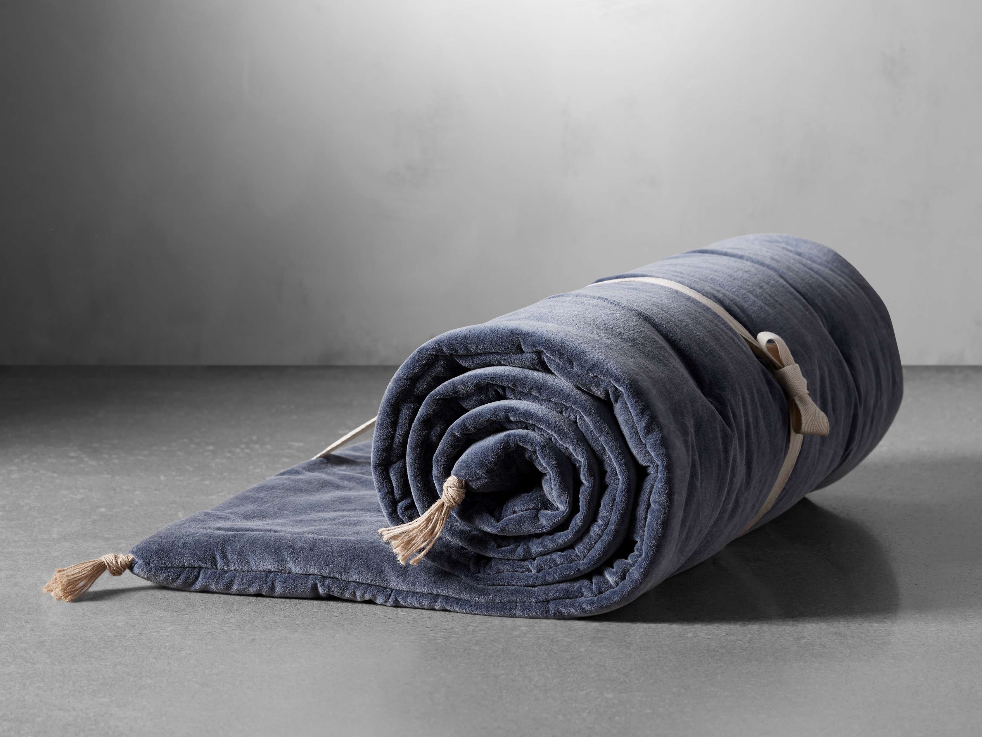 Stone Washed Velvet Throwbed - Thumbnail 2