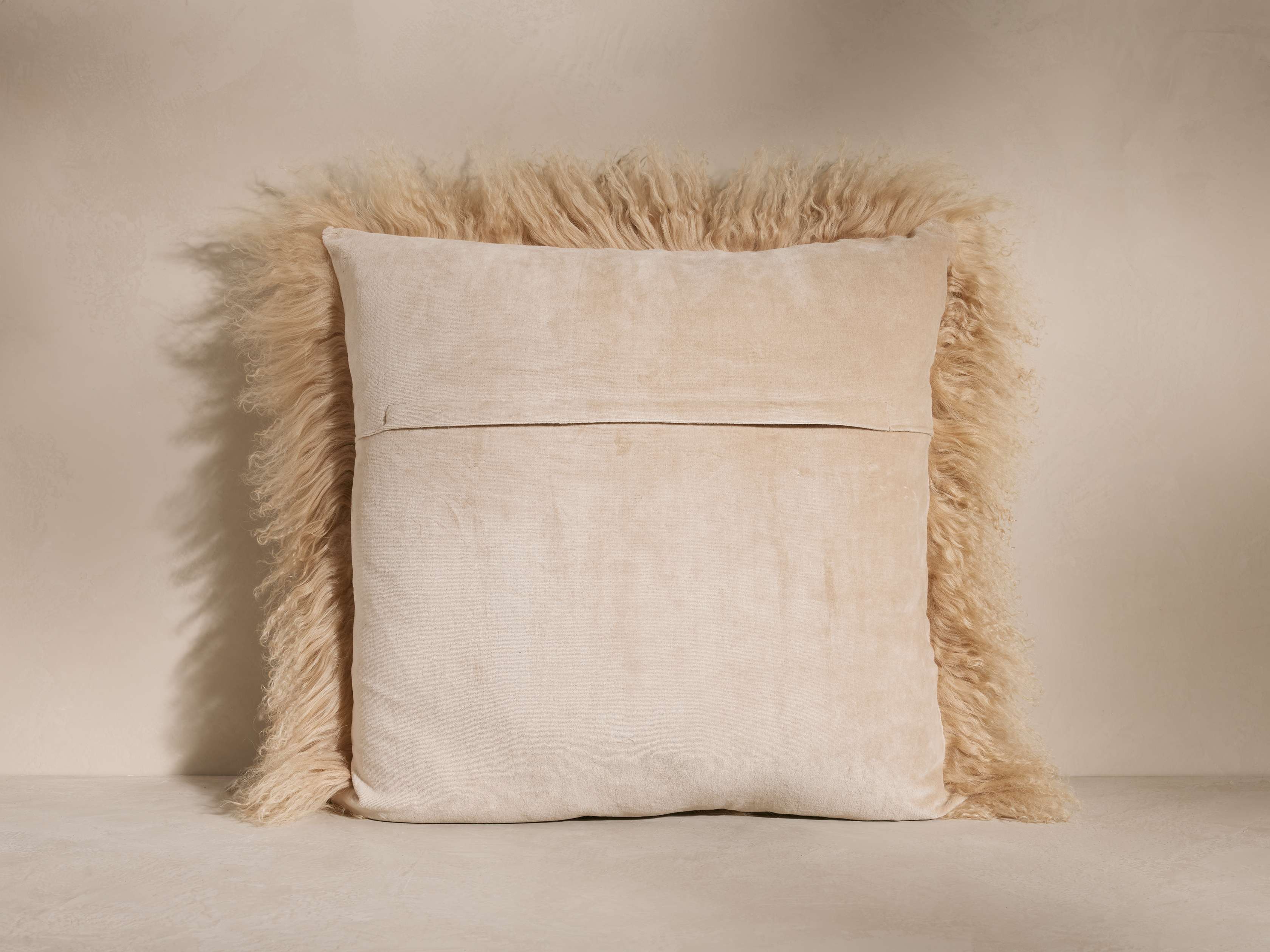 Tibetan Longwool Lumbar Pillow - Thumbnail 2