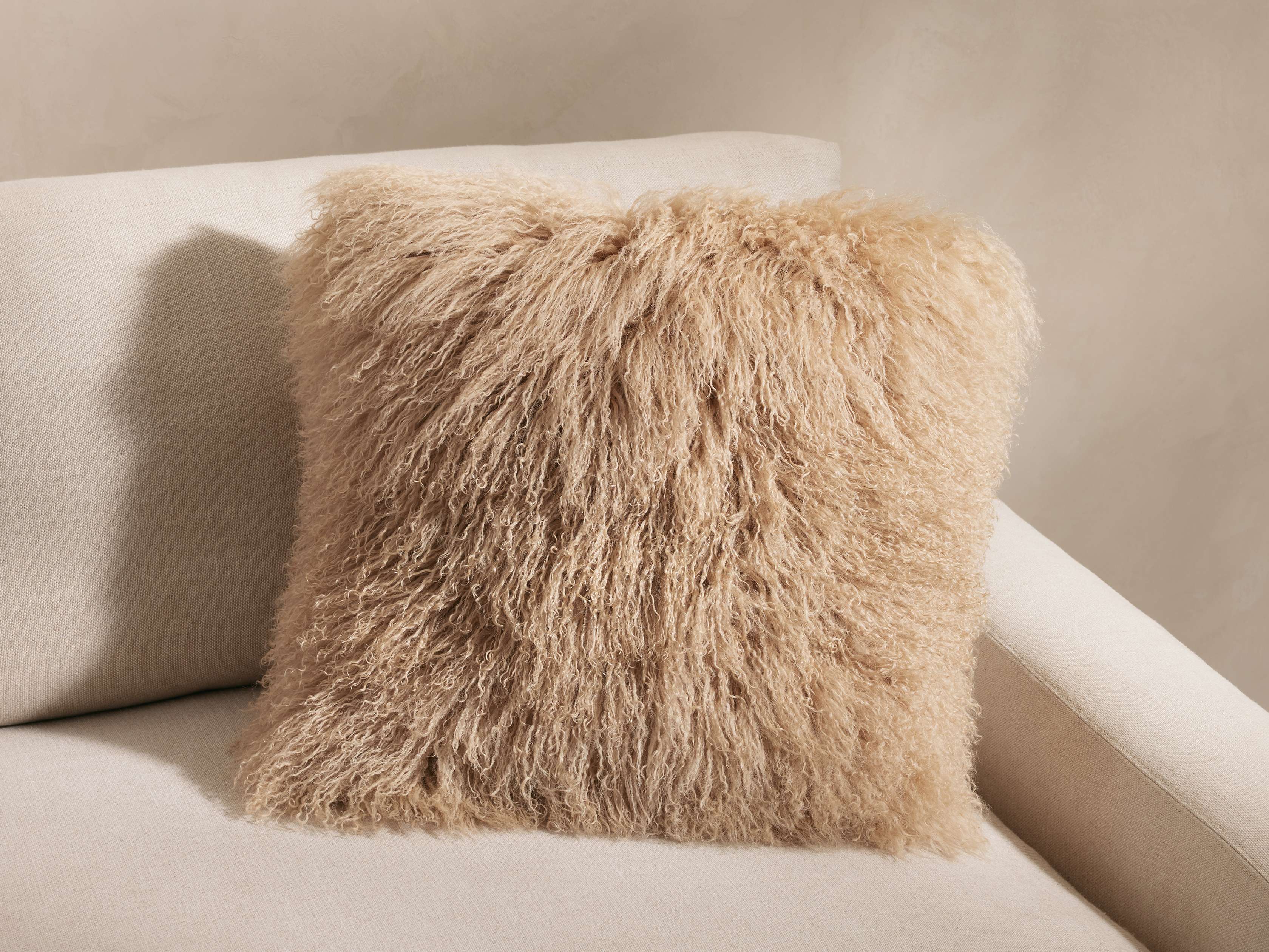 Tibetan Longwool Lumbar Pillow - Thumbnail 4