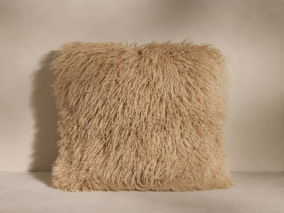 Tibetan Longwool Lumbar Pillow – Arhaus