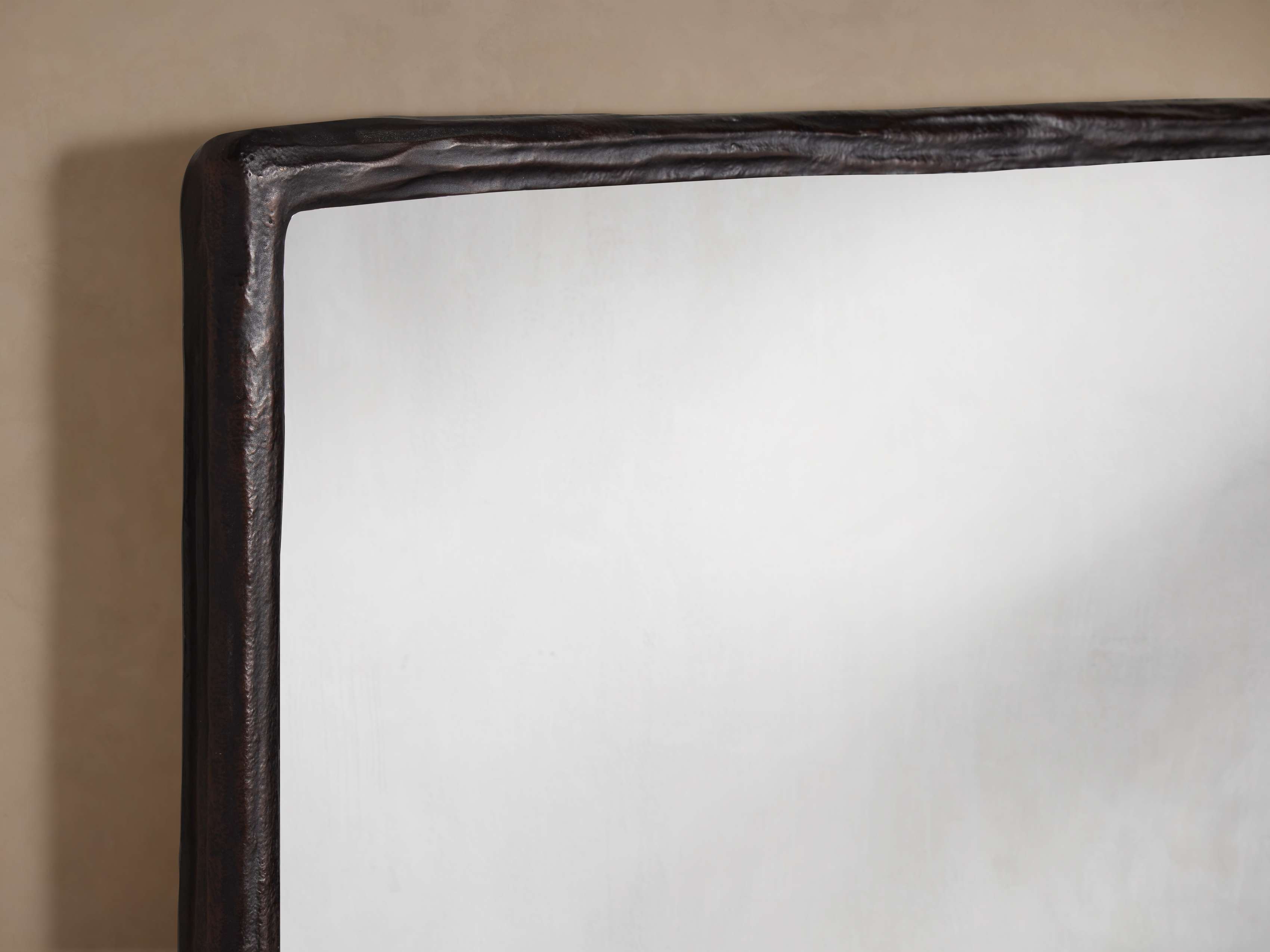 Arren Wall Mirror