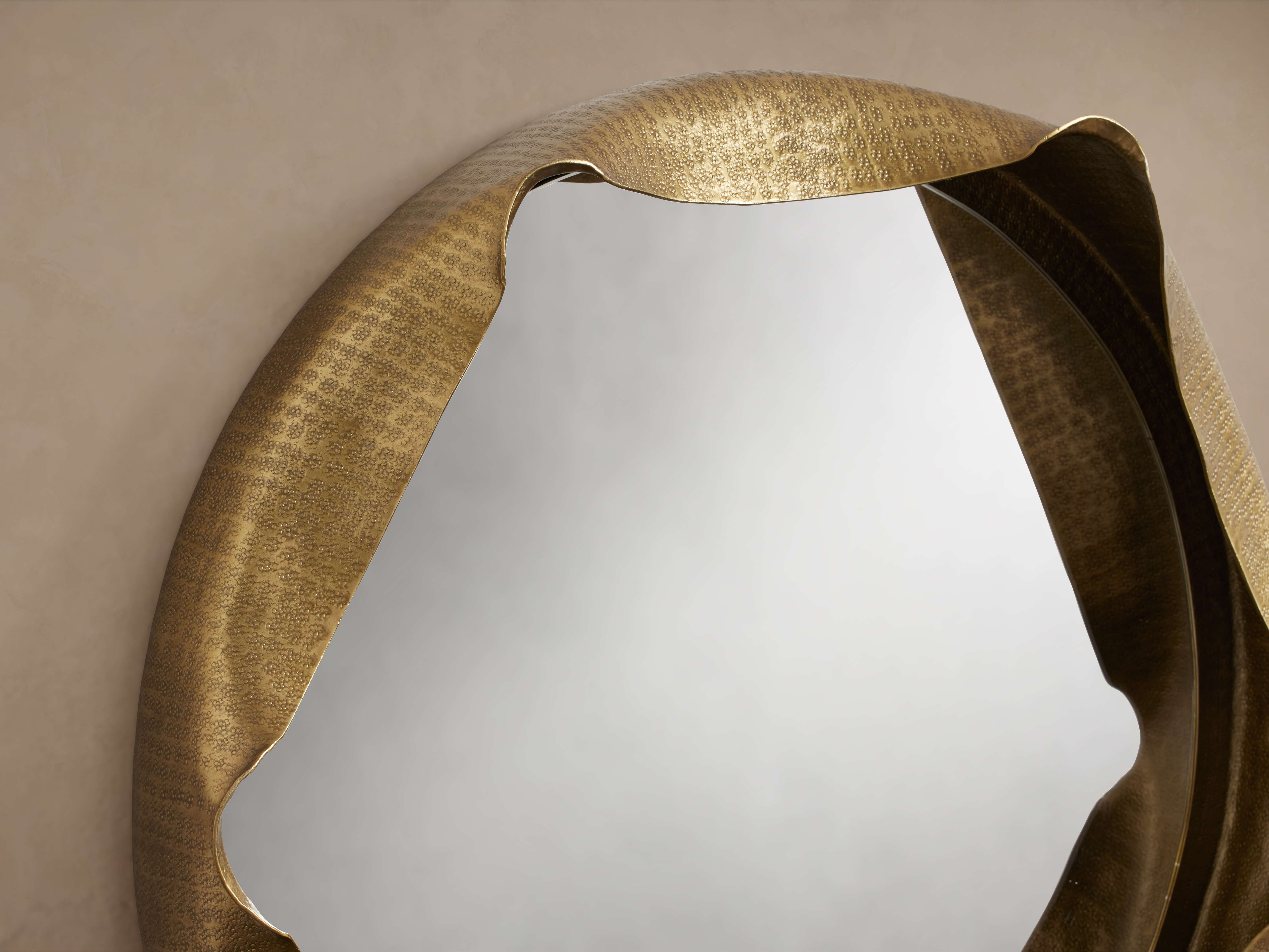 Nadaro Round Wall Mirror - Thumbnail 2